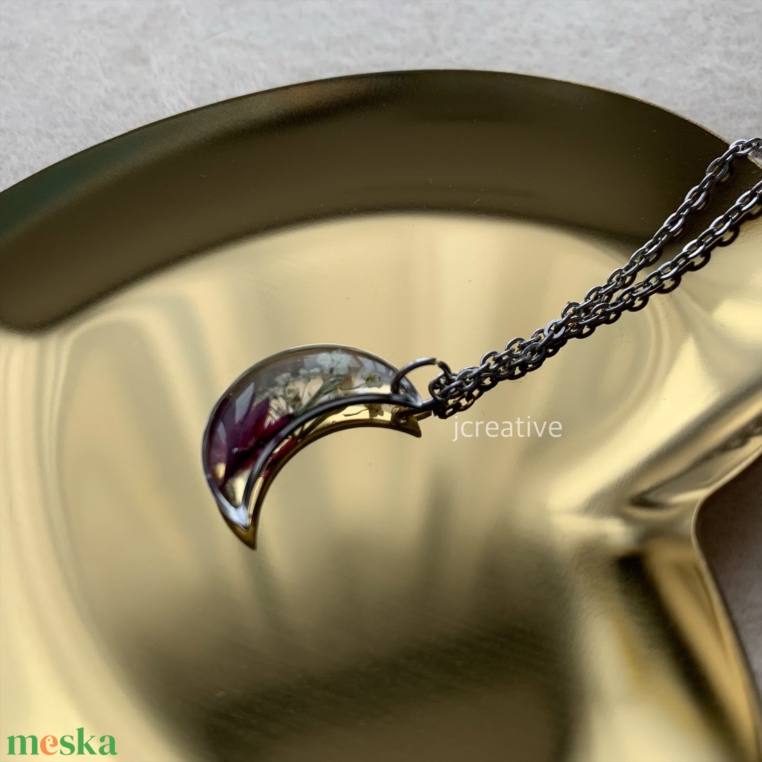 Valódi préselt virágos félhold medál nyaklánc - ékszer - nyaklánc - medálos nyaklánc - Meska.hu