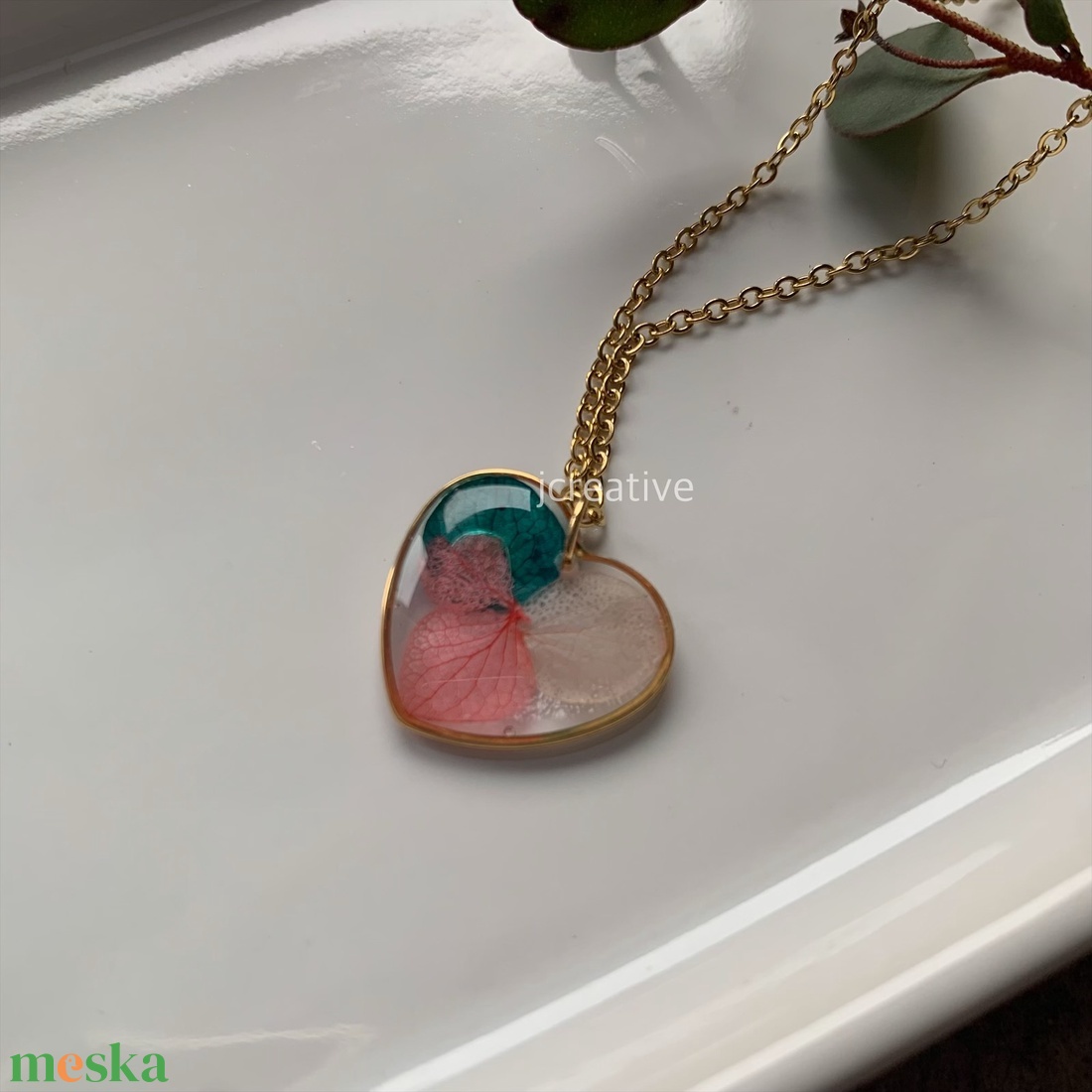 Valódi préselt hortenzia szív formájú medálban - ékszer - nyaklánc - medálos nyaklánc - Meska.hu