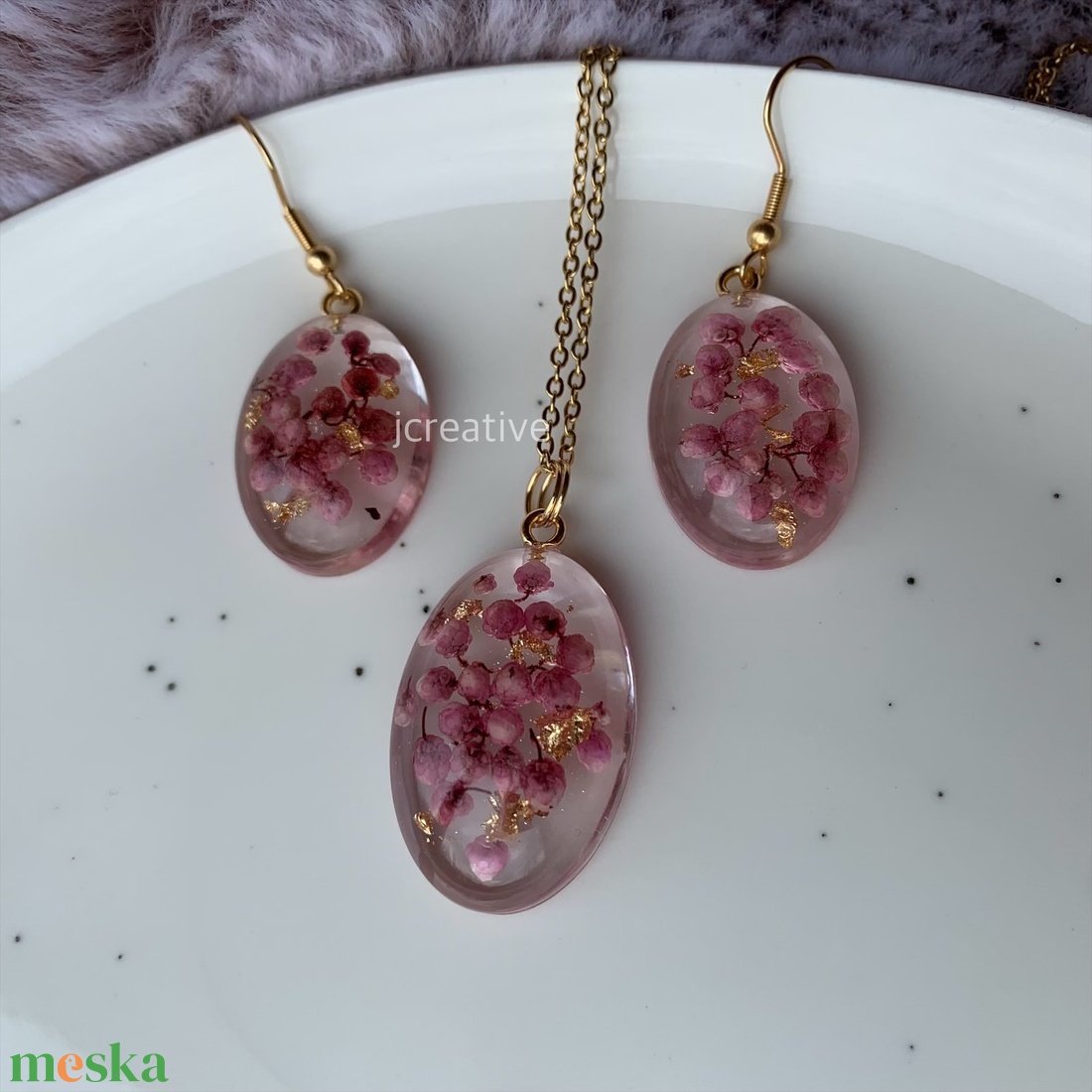 Rózsaszín virágos epoxy ékszerszett � valódi virágos nyaklánc és fülbevaló - ékszer - ékszerszett - Meska.hu