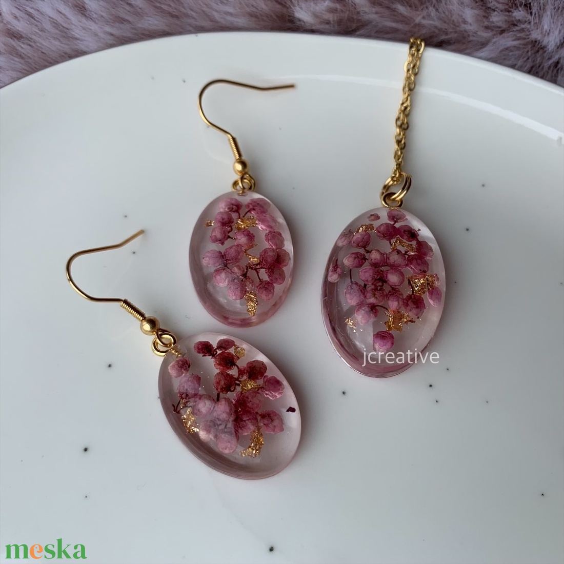 Rózsaszín virágos epoxy ékszerszett � valódi virágos nyaklánc és fülbevaló - ékszer - ékszerszett - Meska.hu