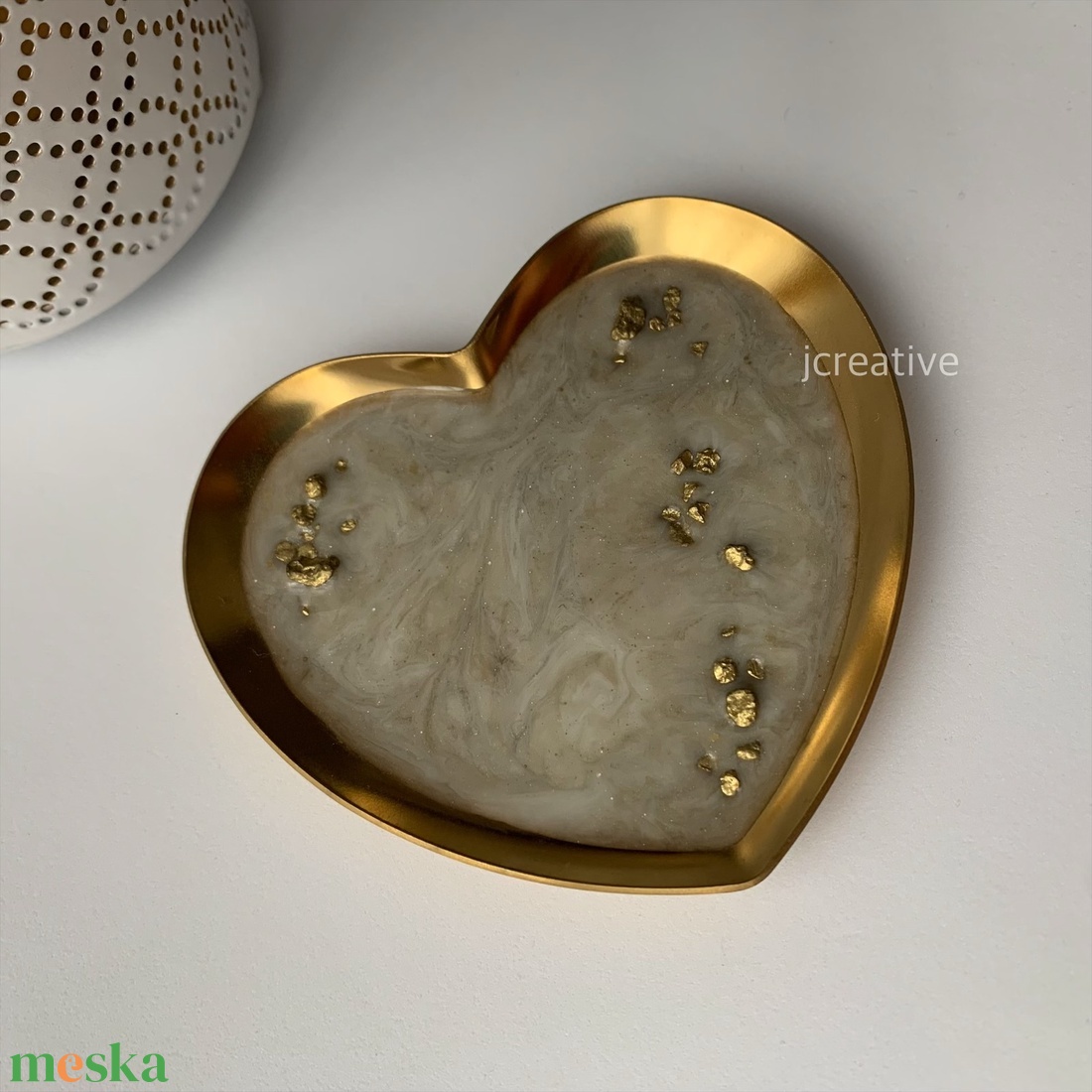 Szív formájú epoxy ékszertartó tálka - otthon & életmód - dekoráció - asztal és polc dekoráció - dekorációs tál, tartó - Meska.hu