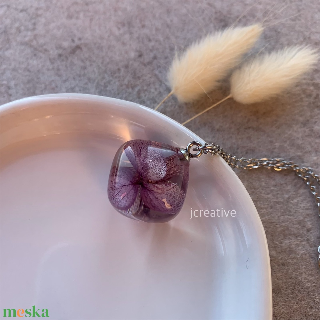 Valódi virágos gyanta nyaklánc � lila hortenzia medál, kézzel készült, romantikus ékszer - ékszer - nyaklánc - medálos nyaklánc - Meska.hu