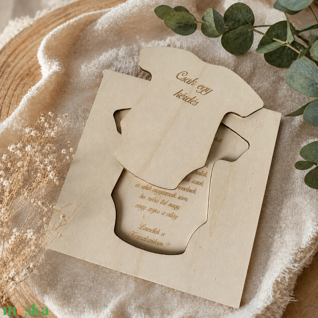 Keresztszülő felkérő fa puzzle � Babaruha alakú ajándék - baba - mama - keresztelő kellékek - keresztszülő felkérő - Meska.hu