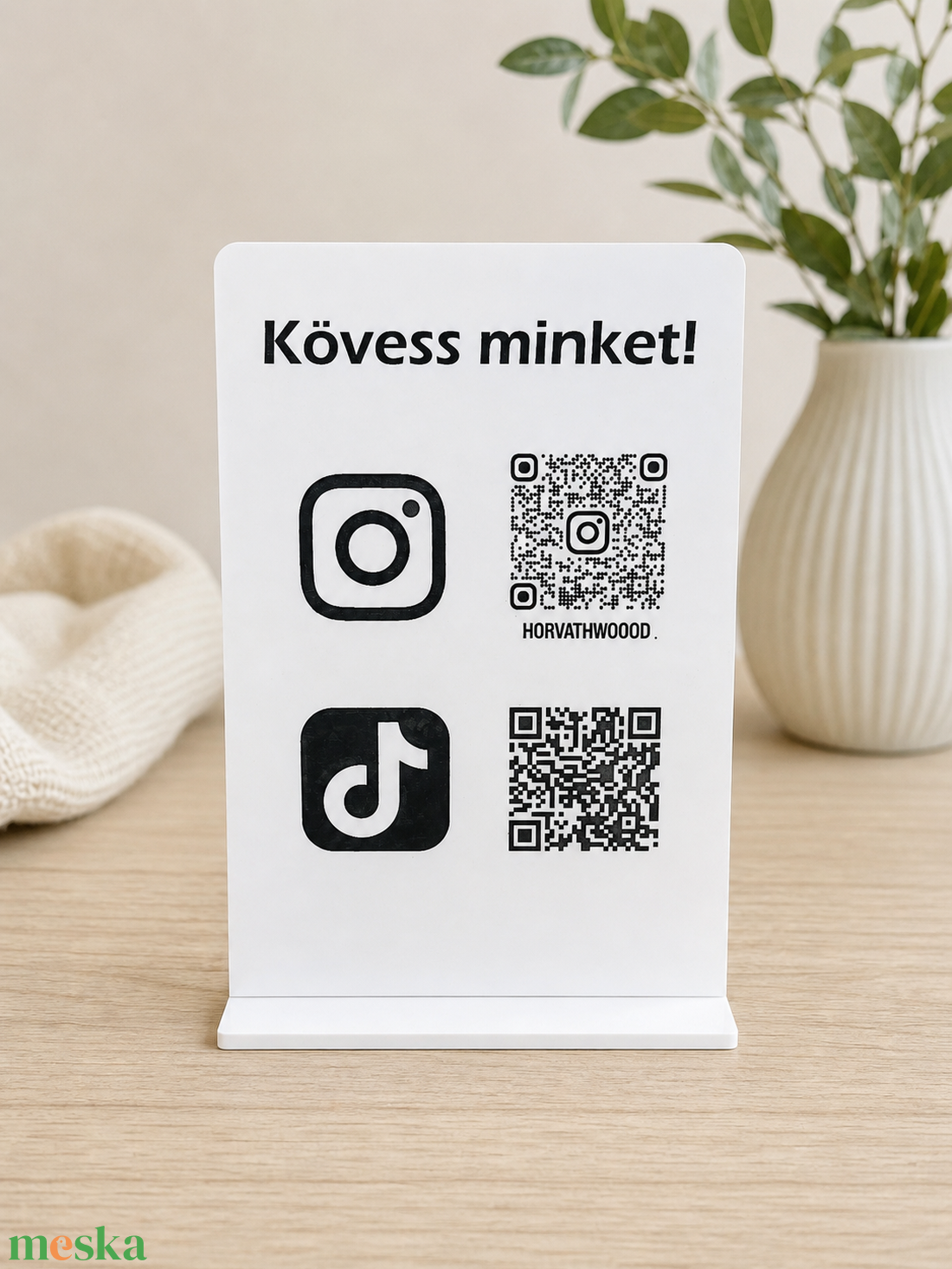 QR-kódos követőgyűjtő asztali tábla kézműveseknek és kisvállalkozóknak - otthon & életmód - dekoráció - asztal és polc dekoráció - gravírozott táblák - Meska.hu