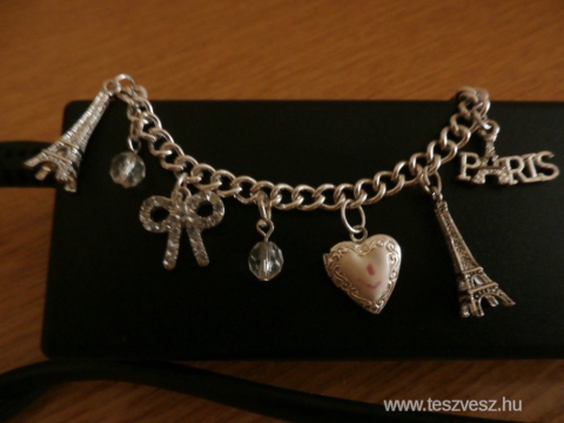 Csajos bizsu karkötő charmokkal PÁRIZS stílusában -  - Meska.hu