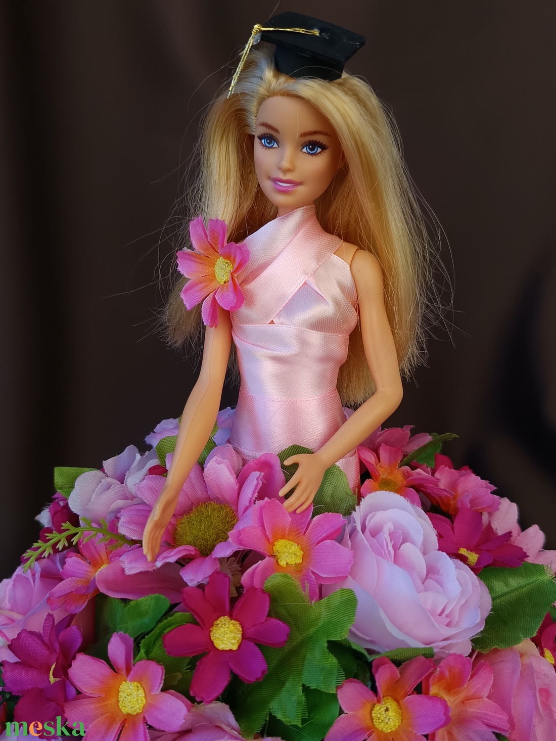 Egyedi Eredeti Mattel Barbie  ballagási csokor - otthon & életmód - dekoráció - virágdísz és tartó - csokor & virágdísz - Meska.hu
