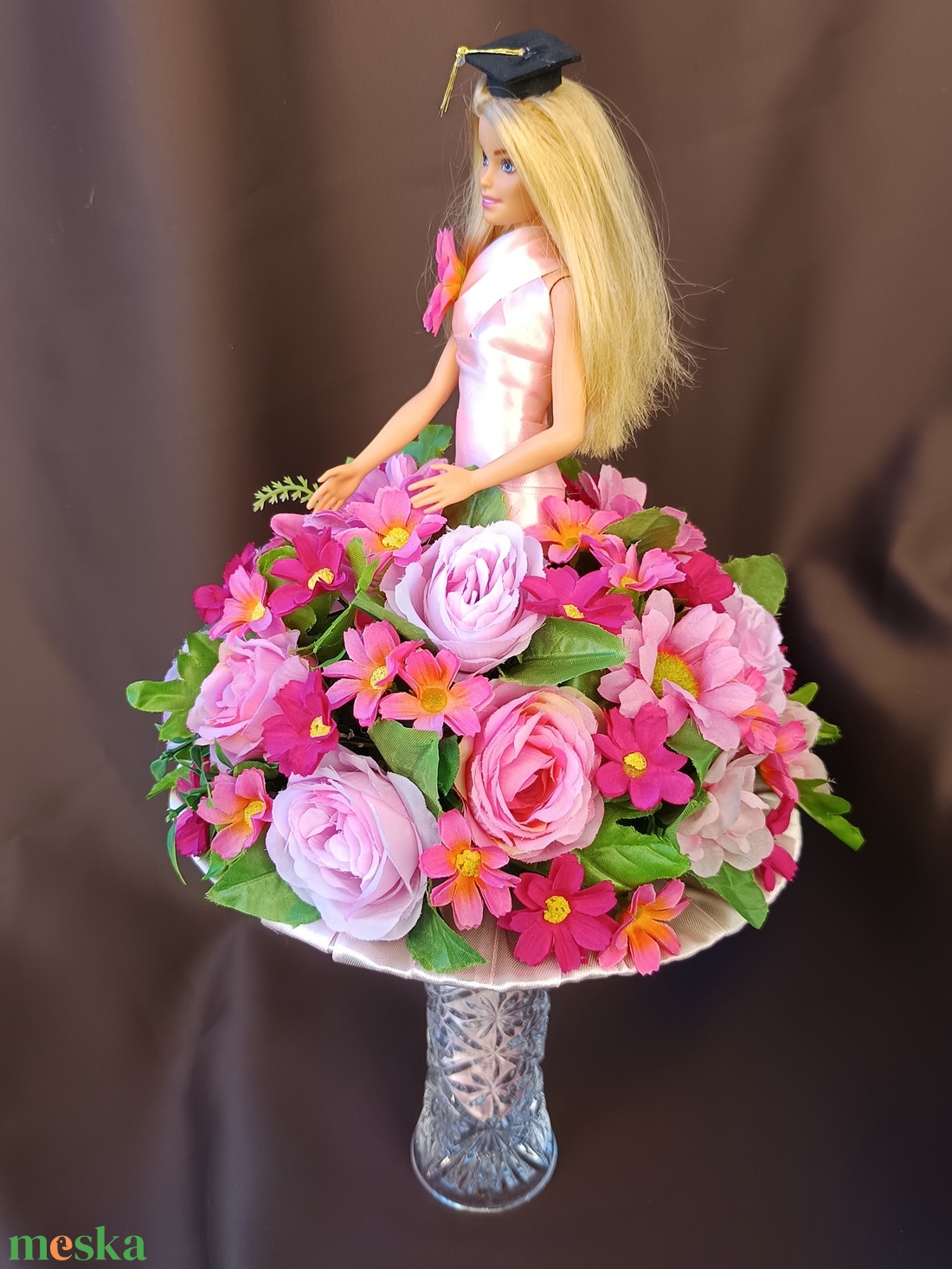 Egyedi Eredeti Mattel Barbie  ballagási csokor - otthon & életmód - dekoráció - virágdísz és tartó - csokor & virágdísz - Meska.hu