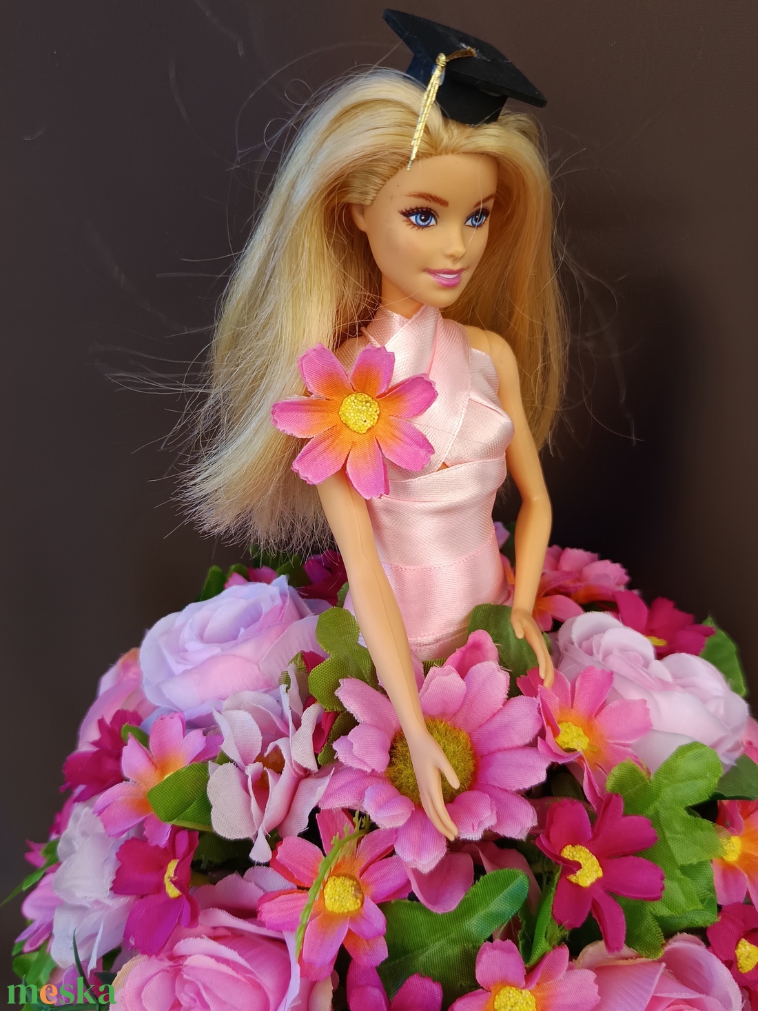 Egyedi Eredeti Mattel Barbie  ballagási csokor - otthon & életmód - dekoráció - virágdísz és tartó - csokor & virágdísz - Meska.hu