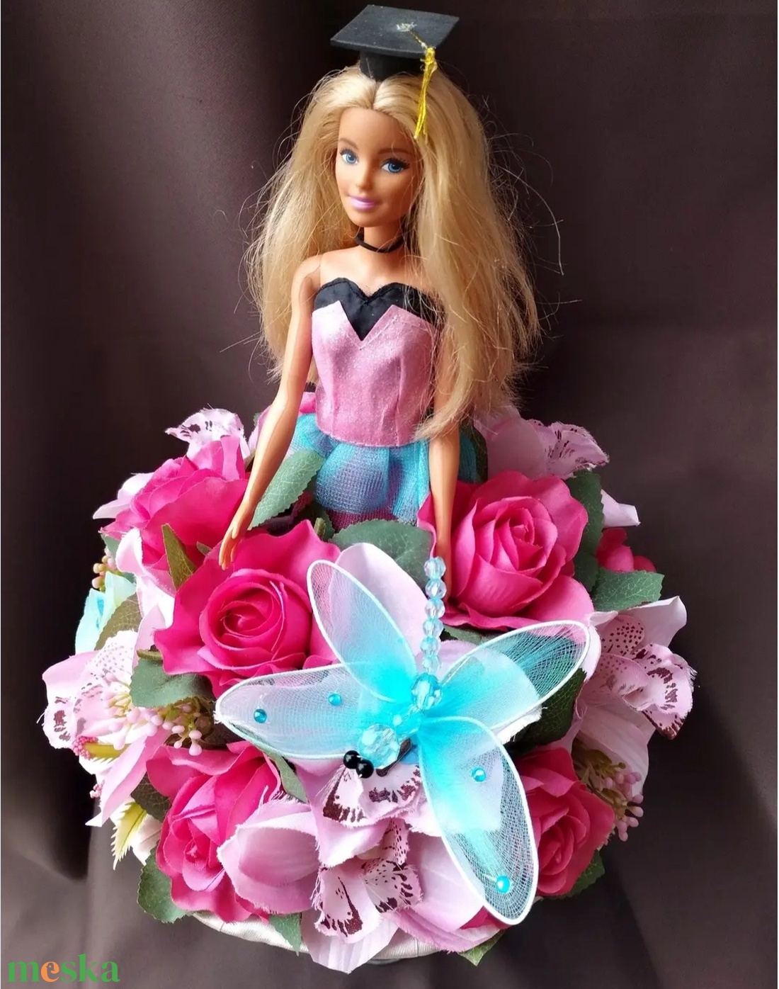 Egyedi Ovis Eredeti Mattel Barbie ballagási csokor - otthon & életmód - dekoráció - virágdísz és tartó - csokor & virágdísz - Meska.hu Egyedi Ovis Eredeti Mattel Barbie ballagási csokor - otthon & életmód - dekoráció - virágdísz és tartó - csokor & virágdísz - Meska.hu