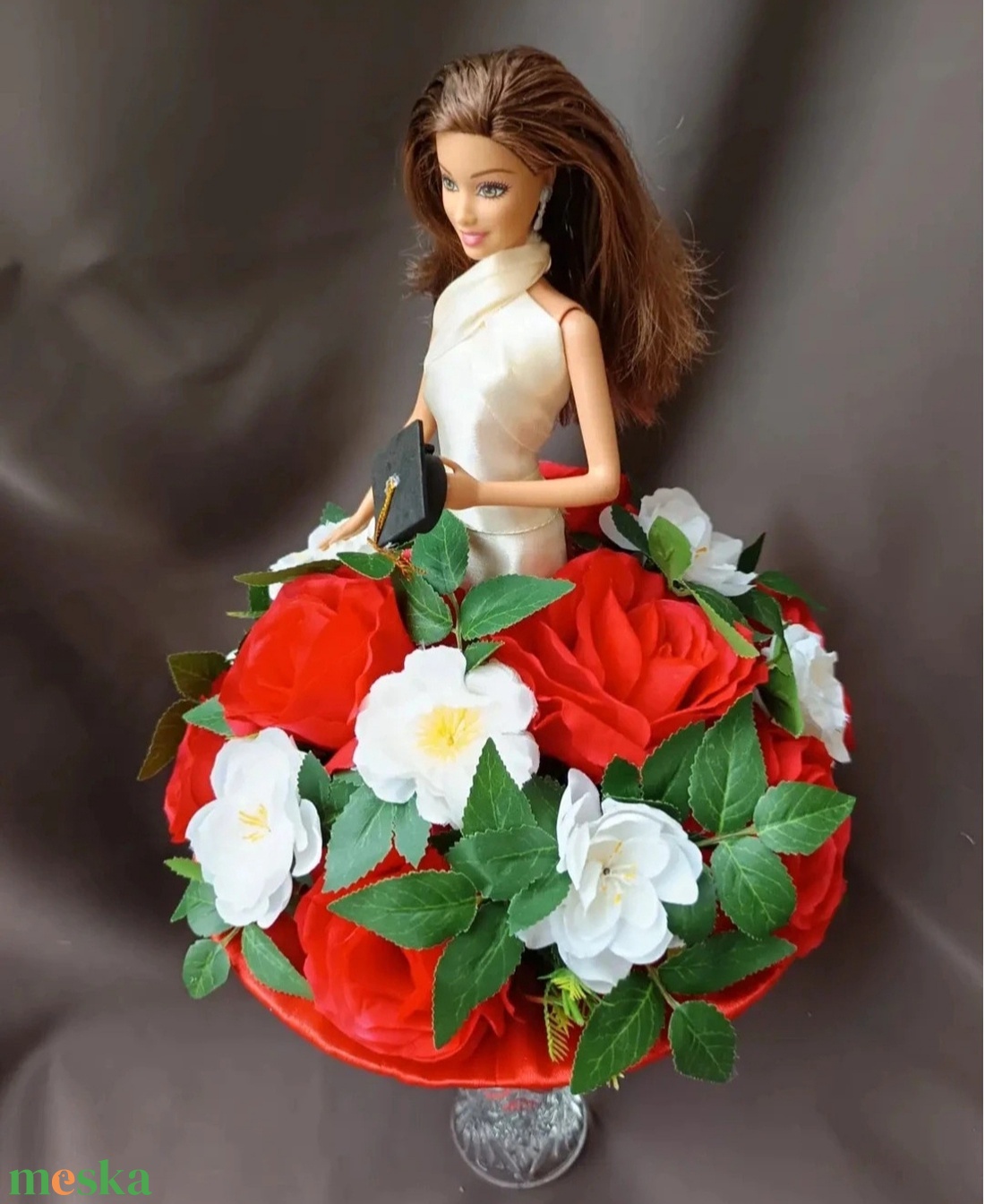 Egyedi Eredeti Mattel Barbie ballagási csokor - otthon & életmód - virágdekoráció - virágok - virágcsokor - Meska.hu