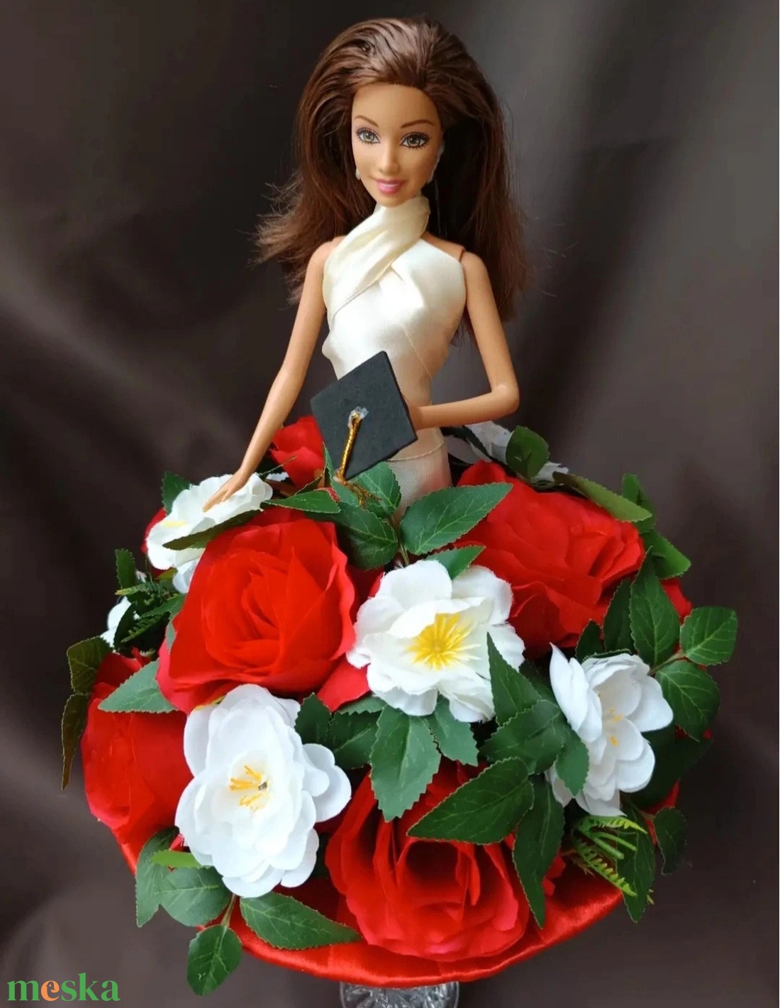 Egyedi Eredeti Mattel Barbie ballagási csokor - otthon & életmód - virágdekoráció - virágok - virágcsokor - Meska.hu