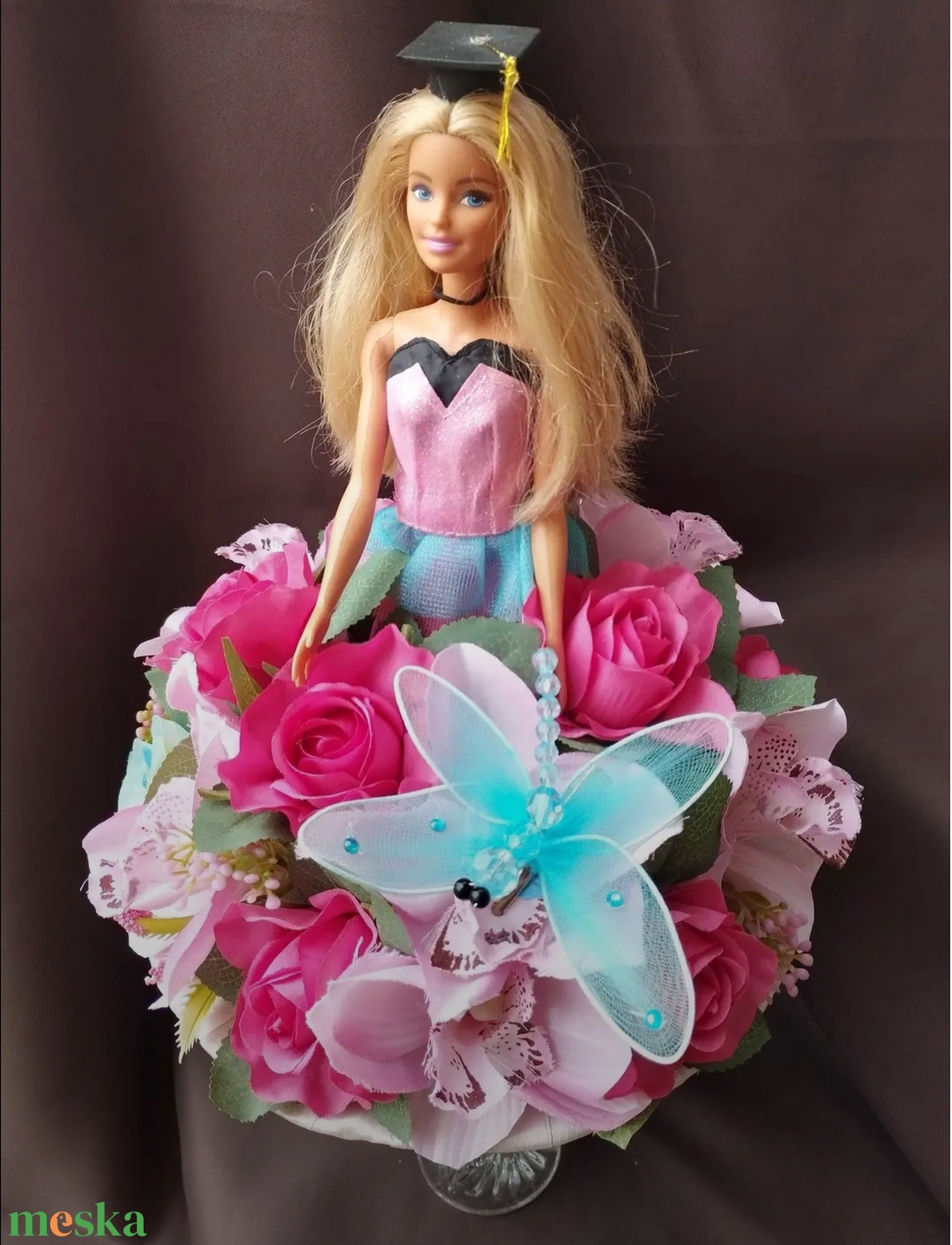 Egyedi Eredeti Mattel Barbie ballagási csokor - otthon & életmód - virágdekoráció - virágok - virágcsokor - Meska.hu