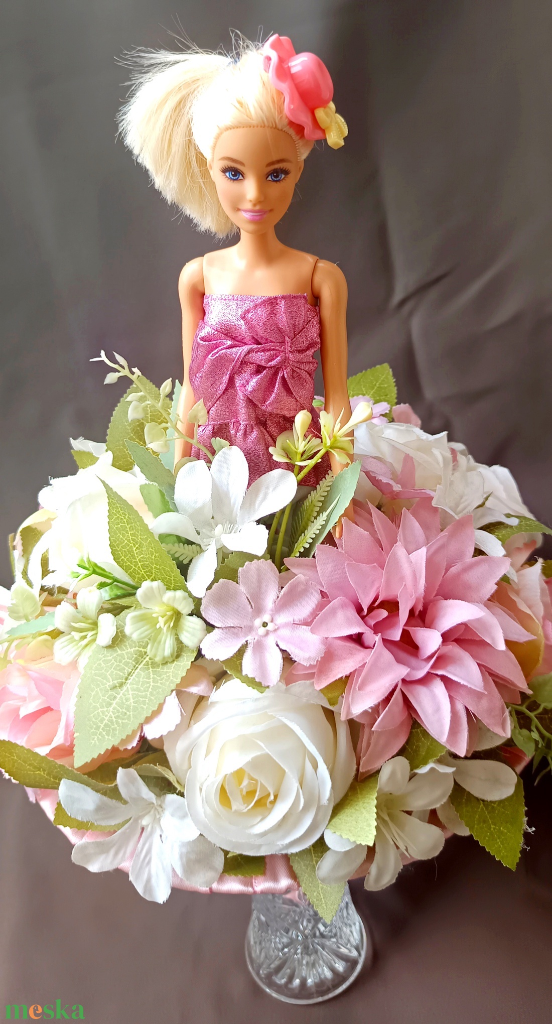 Egyedi Eredeti Mattel Barbie ballagási csokor - otthon & életmód - virágdekoráció - virágok - virágcsokor - Meska.hu