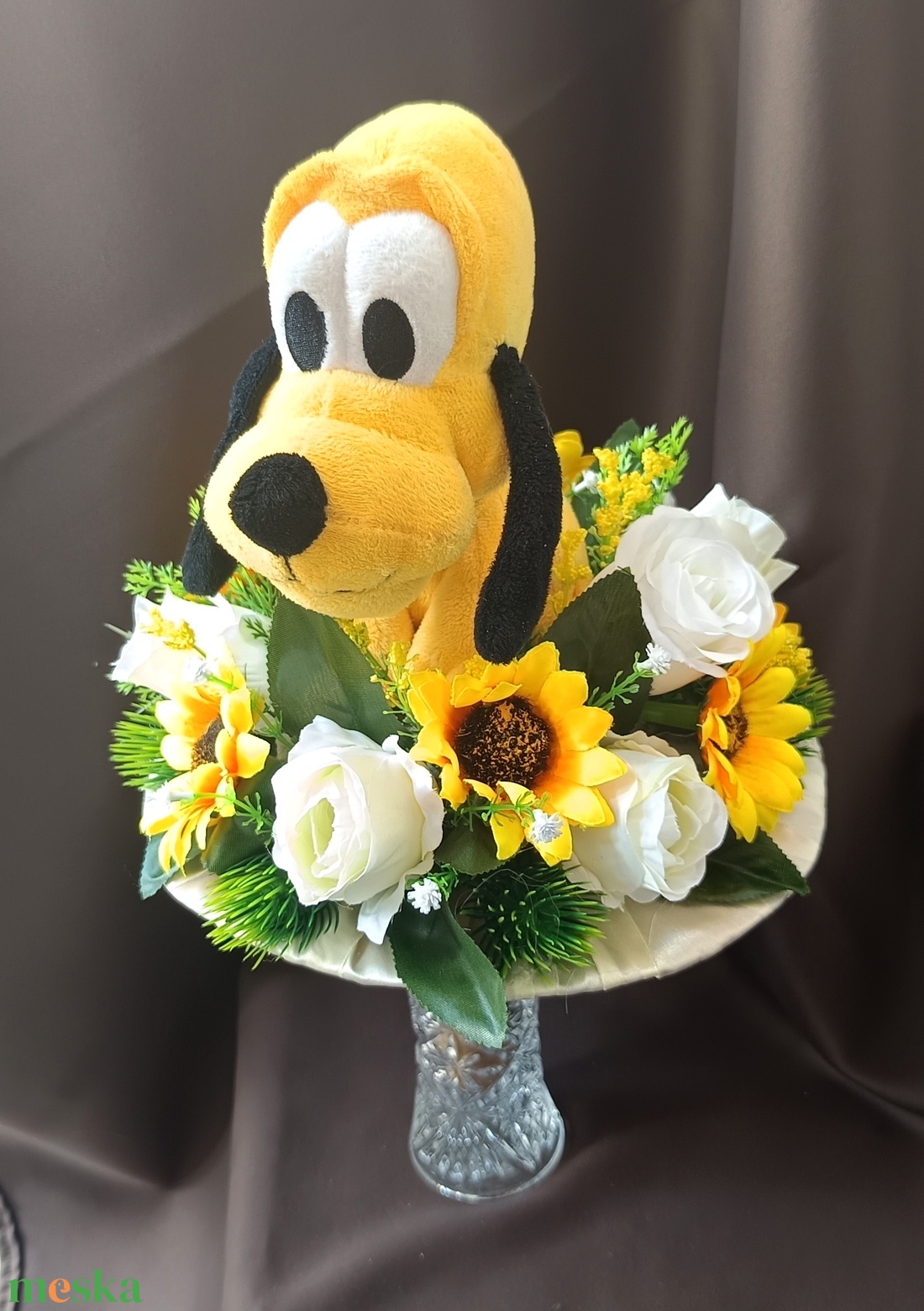 Egyedi Disney pluto ballagási csokor örök csokor - otthon & életmód - virágdekoráció - virágok - virágcsokor - Meska.hu