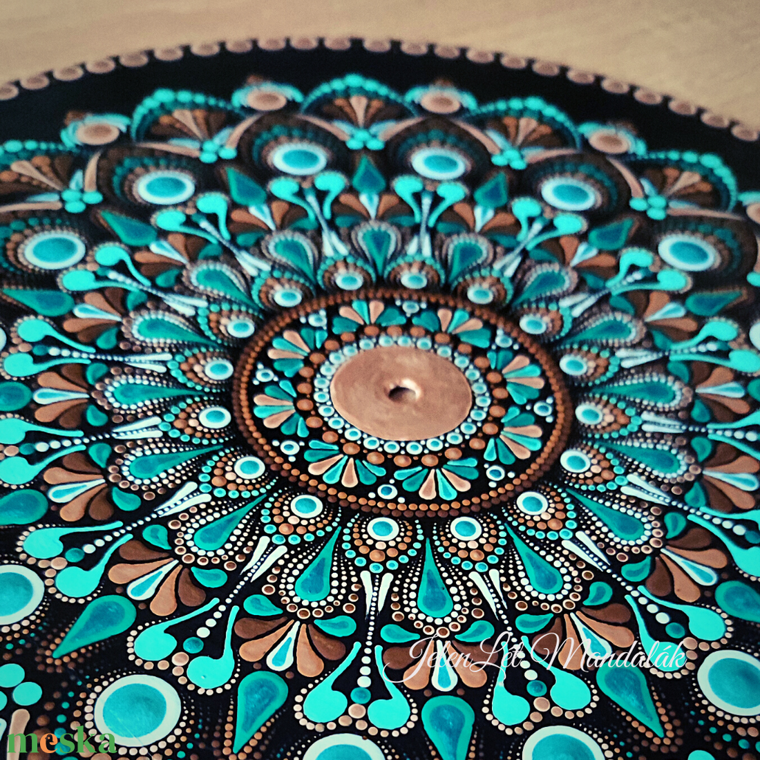 Egyedi kézzel festett újrahasznosított 30 cm átmérőjű bakelit hanglemez mandala - otthon & életmód - dekoráció - spiritualitás - mandala - Meska.hu Egyedi kézzel festett újrahasznosított 30 cm átmérőjű bakelit hanglemez mandala - otthon & életmód - dekoráció - spiritualitás - mandala - Meska.hu