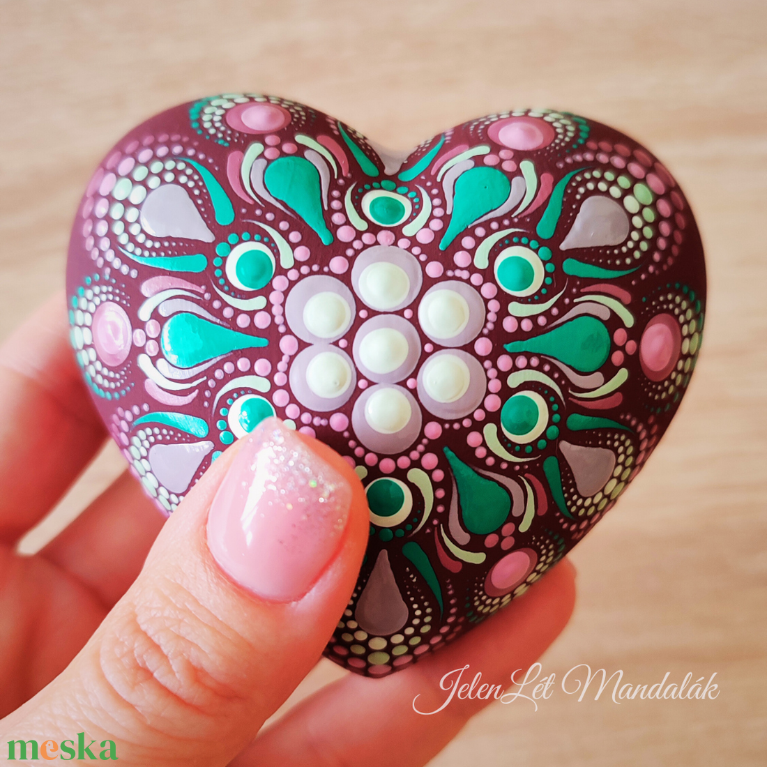 Egyedi kézzel festett mandala szív - otthon & életmód - dekoráció - asztal és polc dekoráció - asztaldísz - Meska.hu Egyedi kézzel festett mandala szív - otthon & életmód - dekoráció - asztal és polc dekoráció - asztaldísz - Meska.hu