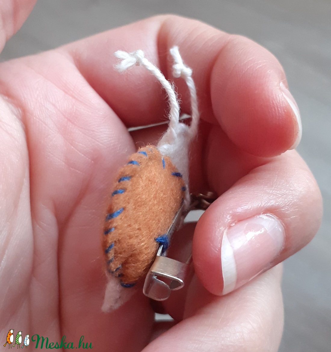 Csiga kitűző - ékszer - kitűző és bross - kitűző - Meska.hu Csiga kitűző - ékszer - kitűző és bross - kitűző - Meska.hu