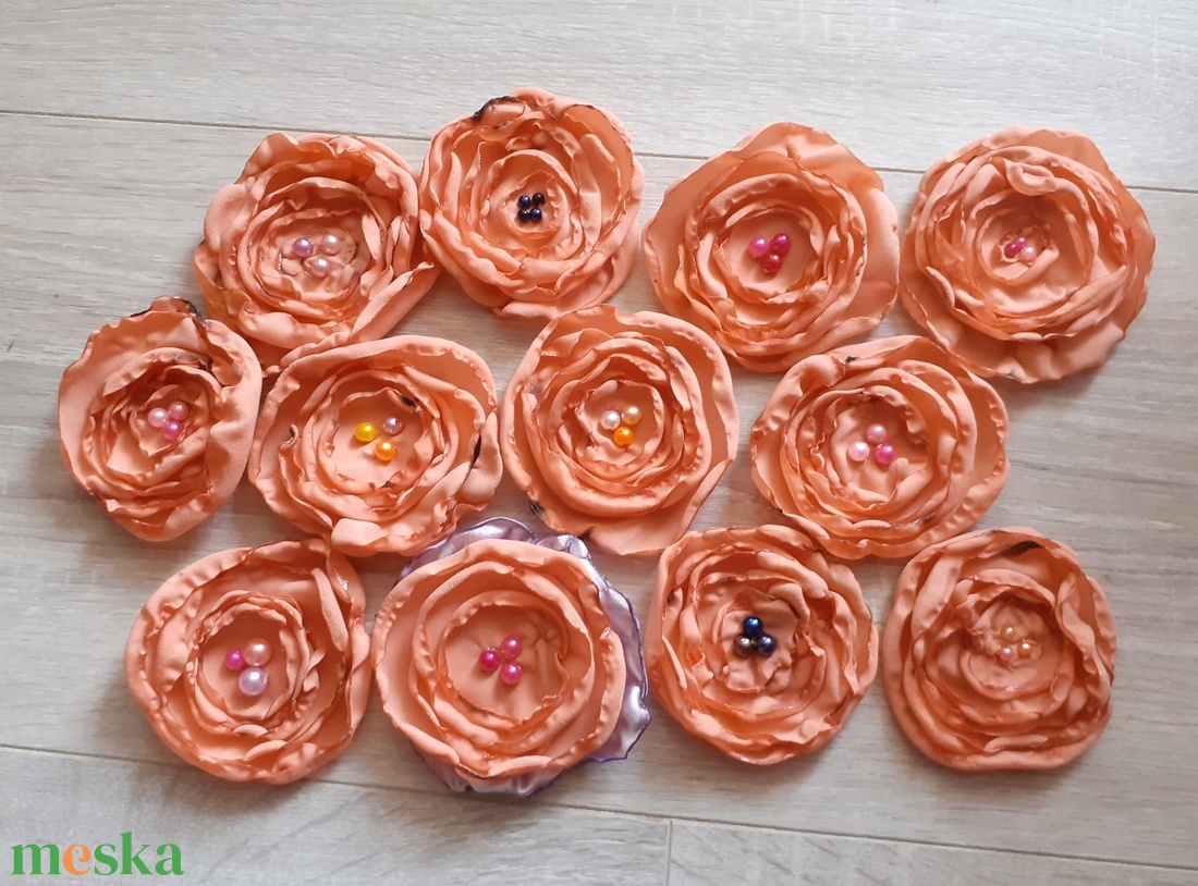 12 db textil virág Húsvéti  - ékszer - kitűző és bross - Meska.hu