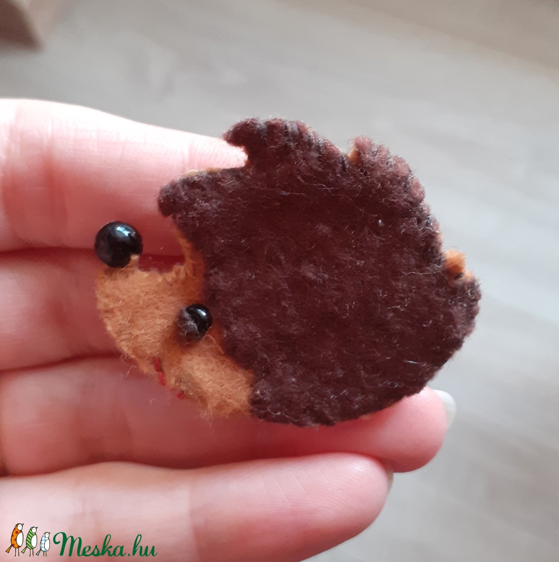 Süni sün filc kitűző - ékszer - kitűző és bross - kitűző - Meska.hu Süni sün filc kitűző - ékszer - kitűző és bross - kitűző - Meska.hu
