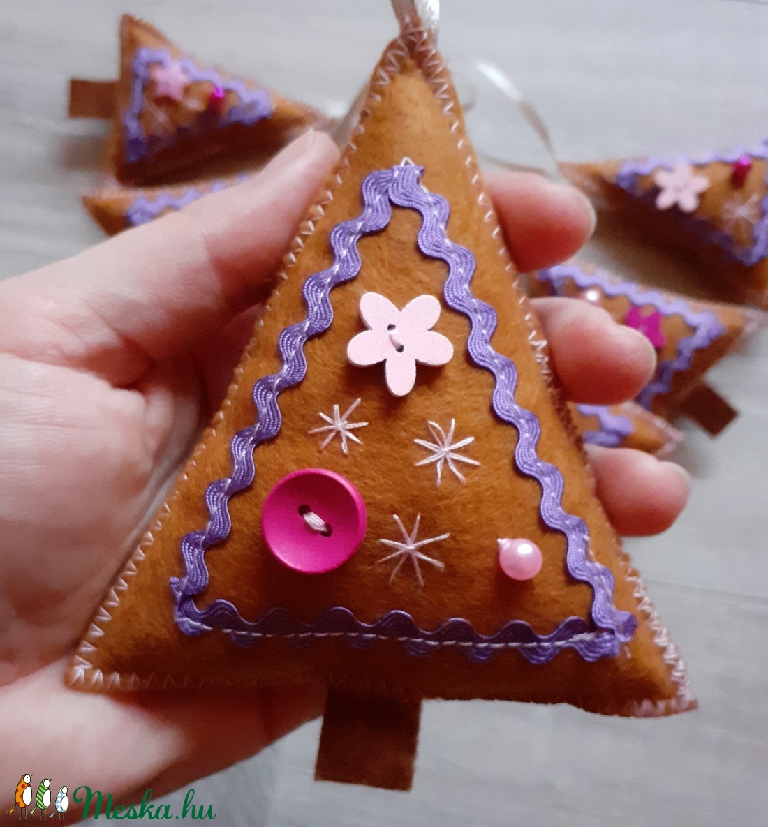 Mézeskalács mintájú filc díszek - karácsony - karácsonyi lakásdekoráció - karácsonyfadíszek - Meska.hu Mézeskalács mintájú filc díszek - karácsony - karácsonyi lakásdekoráció - karácsonyfadíszek - Meska.hu