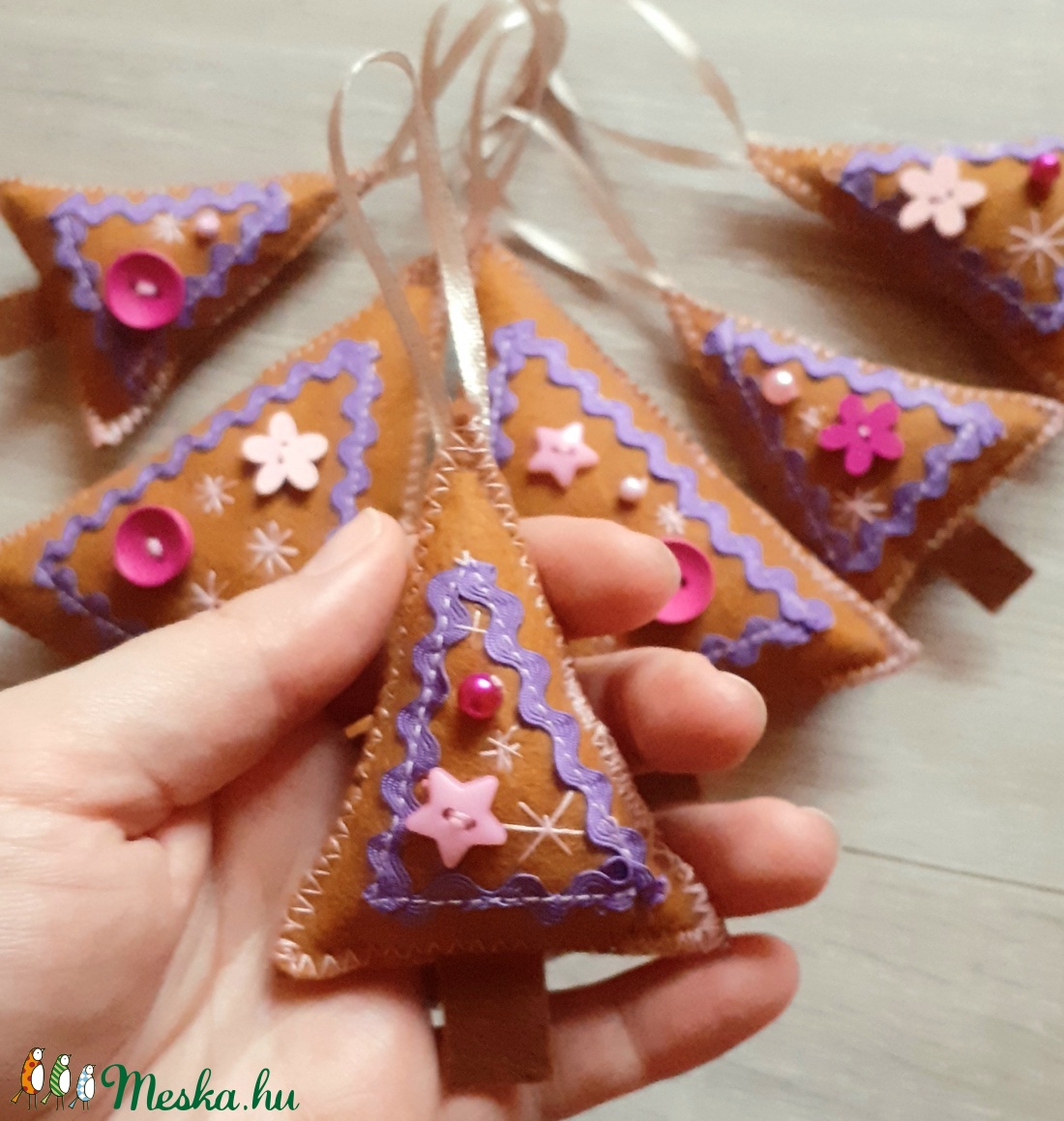 Mézeskalács mintájú filc díszek - karácsony - karácsonyi lakásdekoráció - karácsonyfadíszek - Meska.hu Mézeskalács mintájú filc díszek - karácsony - karácsonyi lakásdekoráció - karácsonyfadíszek - Meska.hu