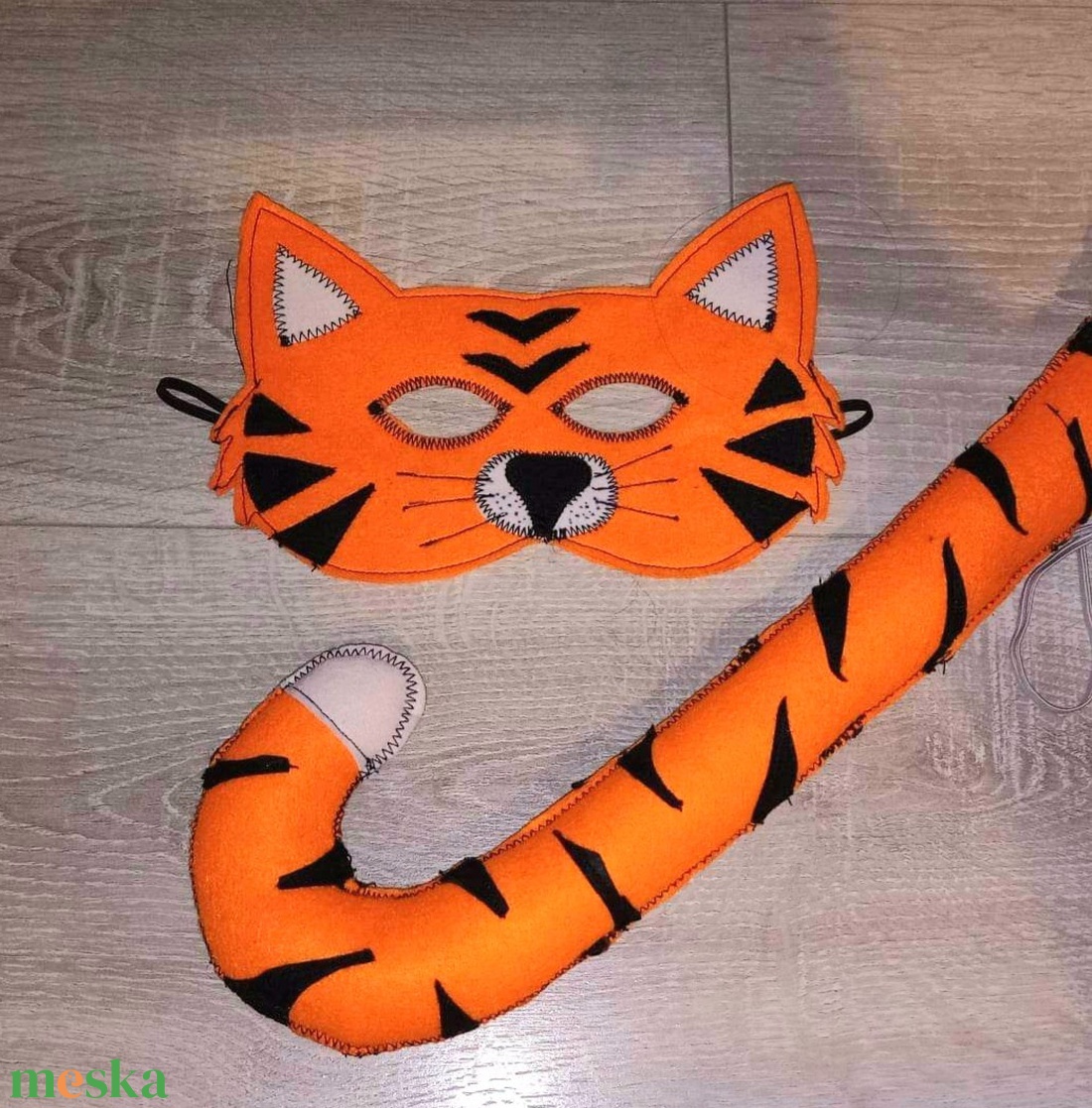 Tigris álarc és farok filcből - ruha & divat - jelmez & álarc - álarc - Meska.hu Tigris álarc és farok filcből - ruha & divat - jelmez & álarc - álarc - Meska.hu