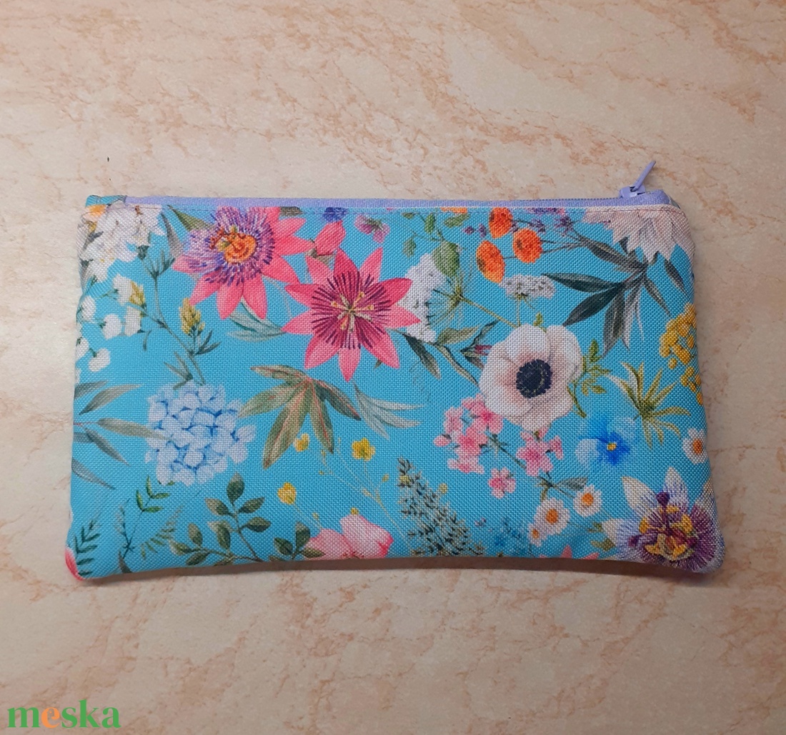 Kék, virágos gyönyörű neszi pénztárca - táska & tok - pénztárca & más tok - kártyatartó & irattartó - Meska.hu