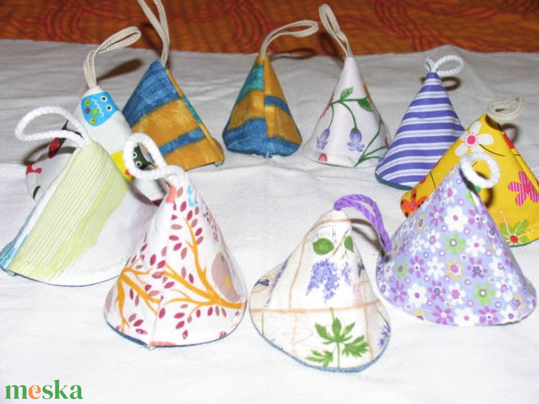 Manósapka fedőfogó - otthon & életmód - konyhafelszerelés, tálalás - konyhai textil - edényfogó & edényfedő - Meska.hu Manósapka fedőfogó - otthon & életmód - konyhafelszerelés, tálalás - konyhai textil - edényfogó & edényfedő - Meska.hu