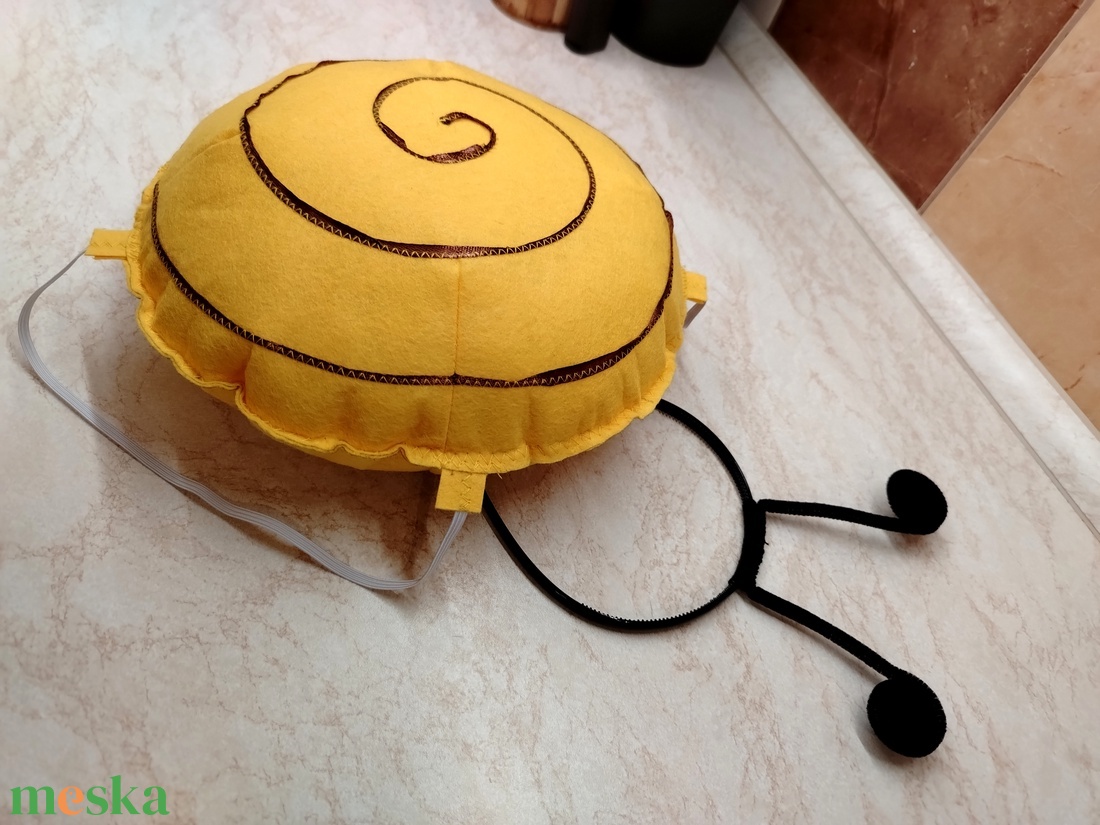 2 évesre való Csiga  jelmez filcből és csáp - ruha & divat - jelmez & álarc - jelmez - Meska.hu