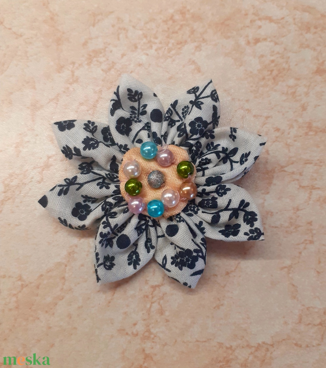 virág kitűző - ékszer - kitűző és bross - kitűző - Meska.hu