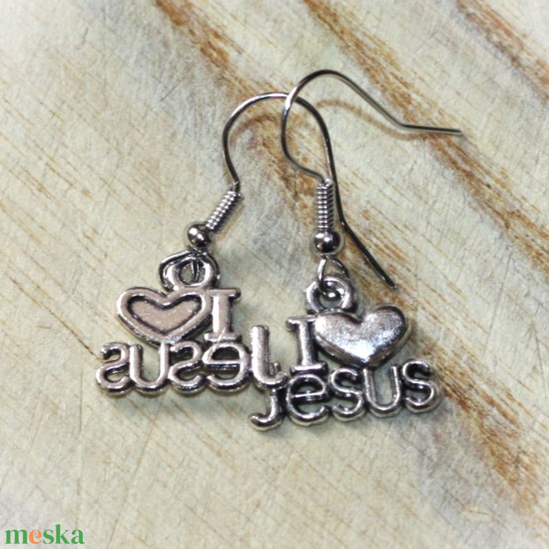 I love Jesus Ezüst szivecske fülbevaló - ékszer - fülbevaló - lógó csepp fülbevaló - Meska.hu I love Jesus Ezüst szivecske fülbevaló - ékszer - fülbevaló - lógó csepp fülbevaló - Meska.hu