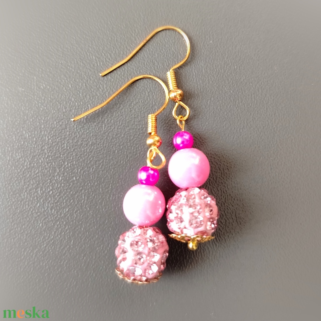 Rózsaszín pink rosegold Gyöngyös kézműves fülbevaló - ékszer - fülbevaló - lógó fülbevaló - Meska.hu Rózsaszín pink rosegold Gyöngyös kézműves fülbevaló - ékszer - fülbevaló - lógó fülbevaló - Meska.hu