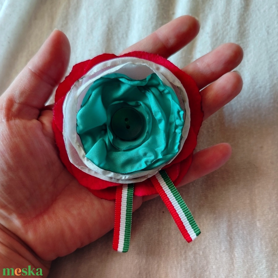 virág kitűző Kokárda - ékszer - kitűző és bross - Meska.hu virág kitűző Kokárda - ékszer - kitűző és bross - Meska.hu