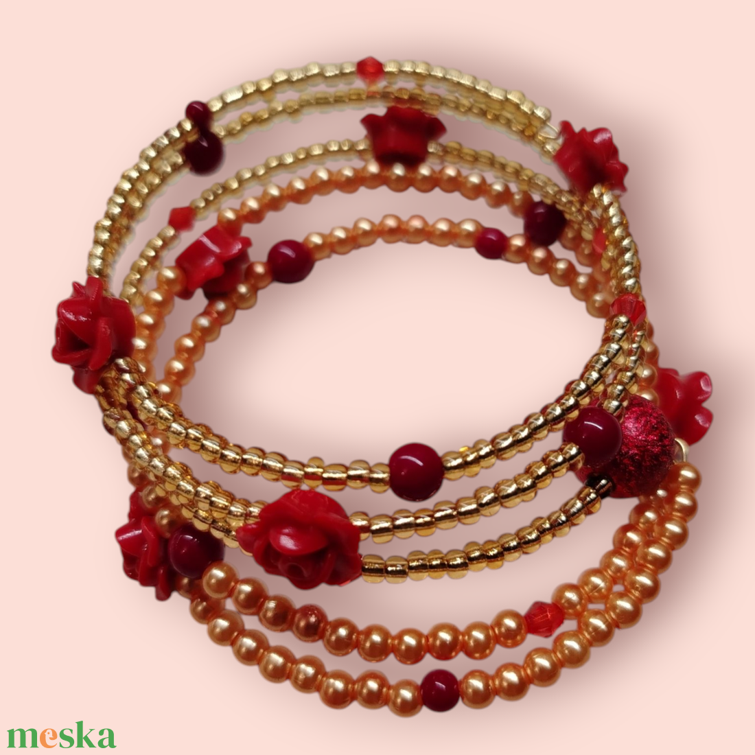 Piros rózsás memoria karkötő  - ékszer - karkötő - memóriadrótos karkötő - Meska.hu