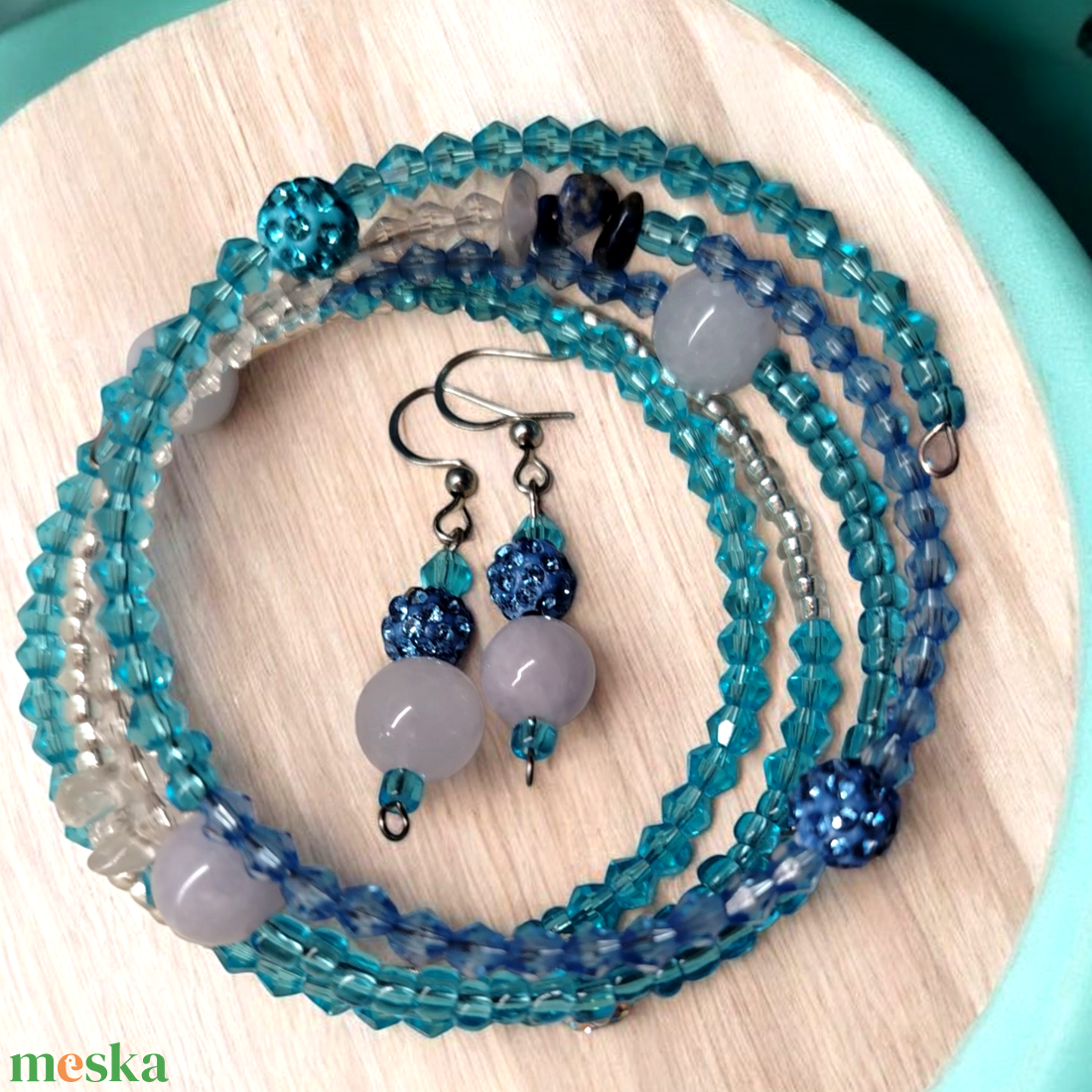 Kék elegancia memoria karkötő és fülbevaló szett - ékszer - karkötő - memóriadrótos karkötő - Meska.hu
