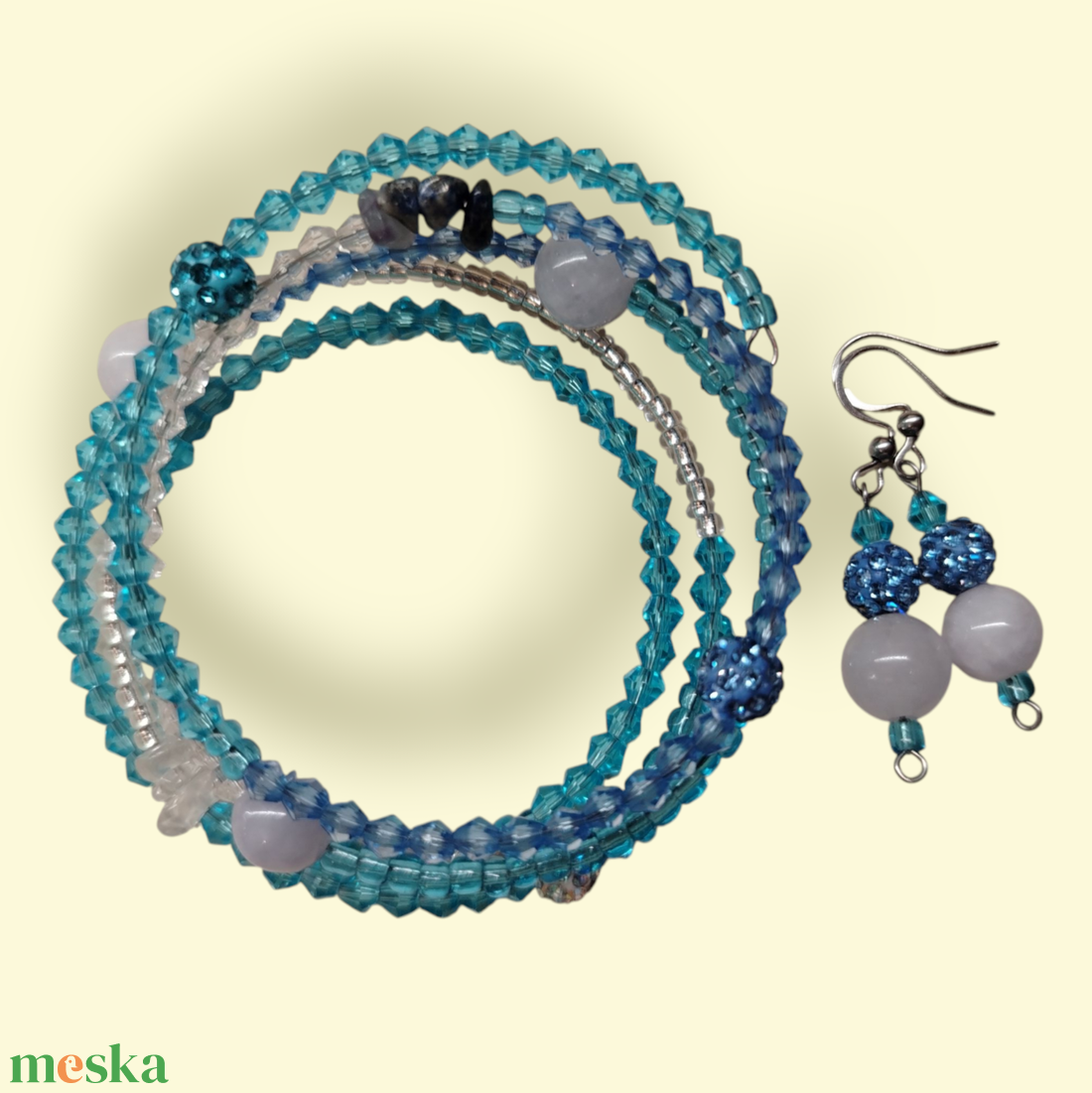 Kék elegancia memoria karkötő és fülbevaló szett - ékszer - karkötő - memóriadrótos karkötő - Meska.hu