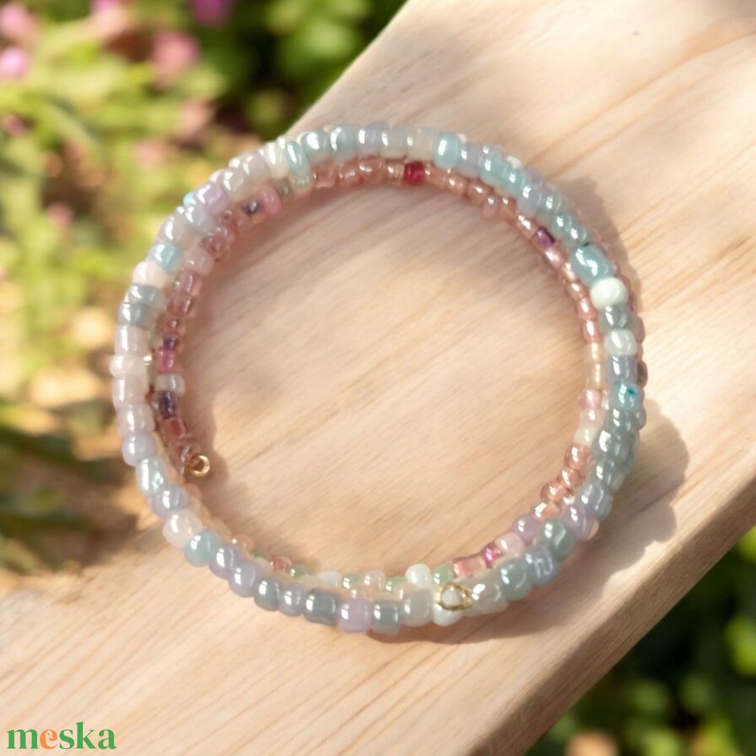 Halvány színek memoria karkötő  - ékszer - karkötő - memóriadrótos karkötő - Meska.hu