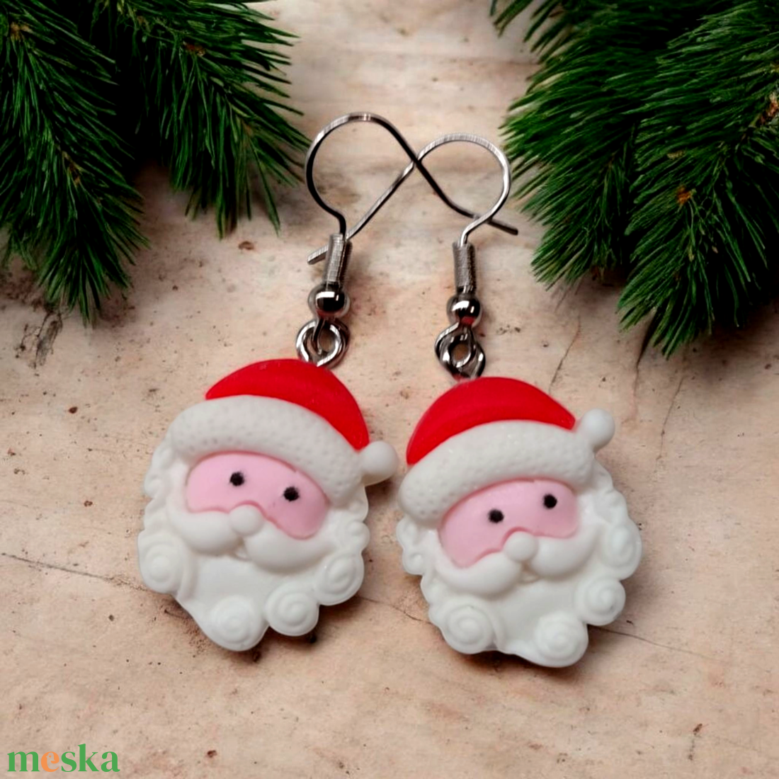 Mikulásbácsi fülbevaló - ékszer - fülbevaló - lógó csepp fülbevaló - Meska.hu
