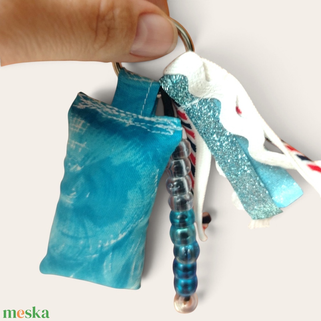 Gyöngyös szalagos Kék  Textil kulcstartó - táska & tok - kulcstartó & táskadísz - kulcstartó - Meska.hu