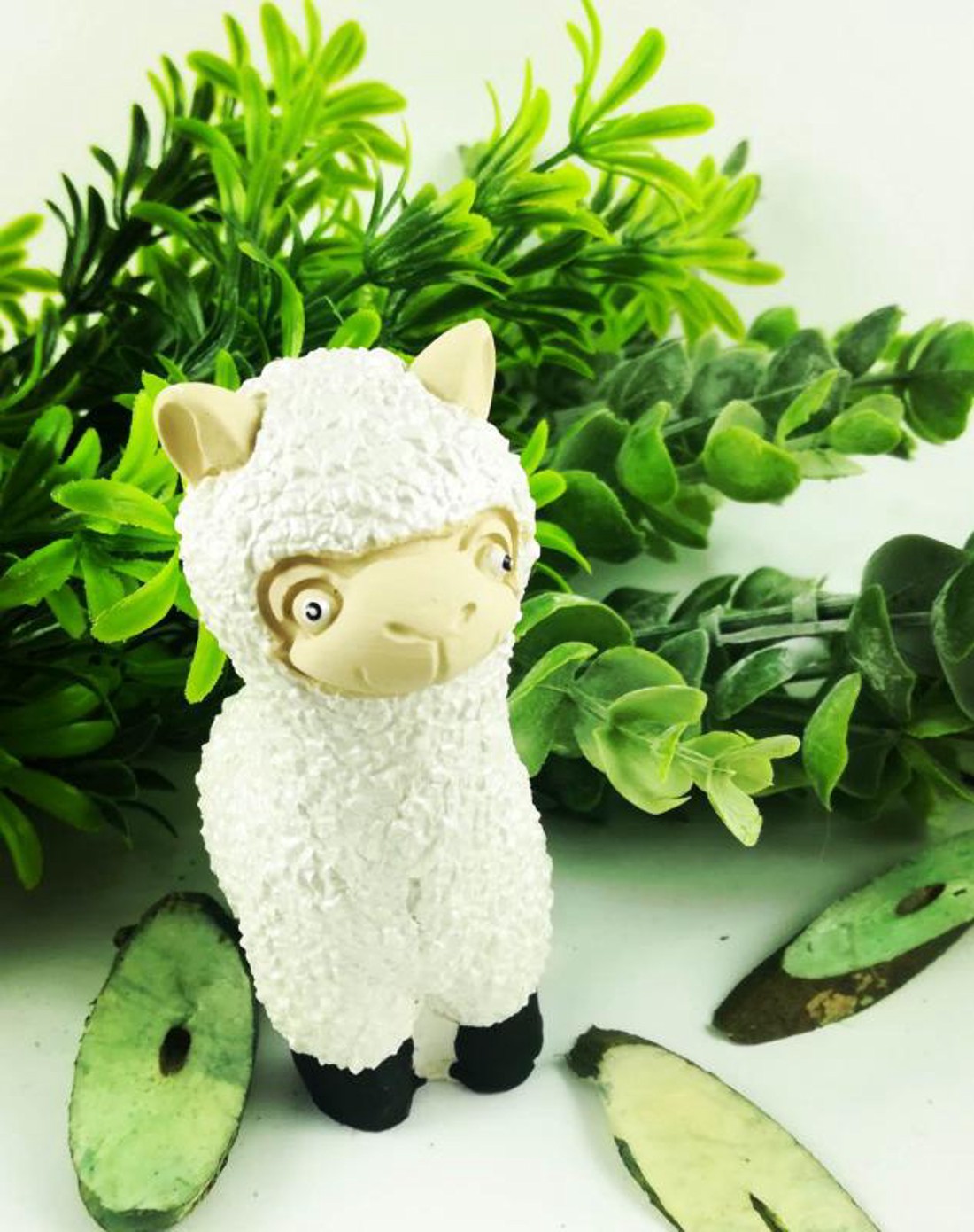 Alpaka (láma) -gyöngyház fehér-fekete - kellékek & szerszámok - dekorációs kellékek - figurák - Meska.hu Alpaka (láma) -gyöngyház fehér-fekete - kellékek & szerszámok - dekorációs kellékek - figurák - Meska.hu