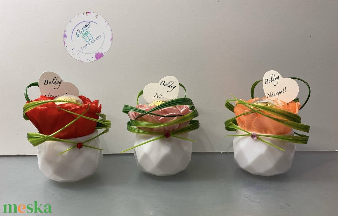 Mini kaspós ferrero roscher -es virág - otthon & életmód - dekoráció - dísztárgy - Meska.hu