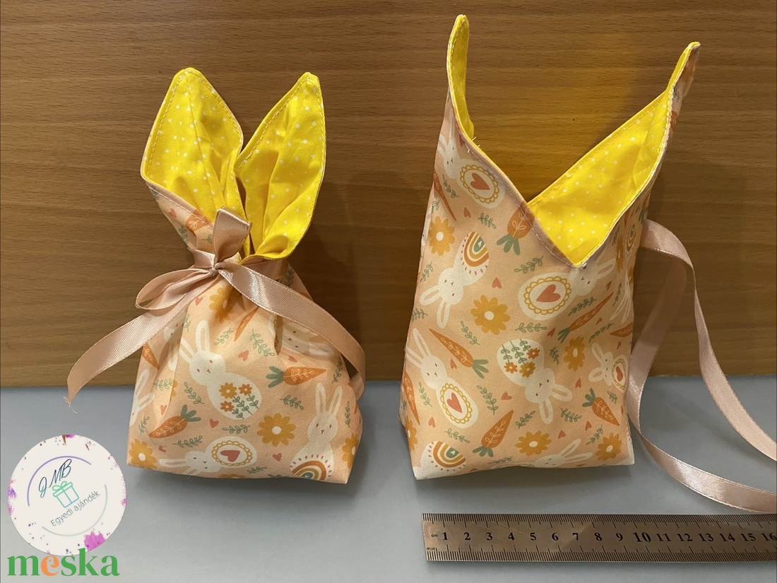 Nyuszifüles húsvéti ajándéktartó - ünnepi díszek, dekorációk - húsvéti díszek és dekorációk - húsvéti ajándékátadó - Meska.hu