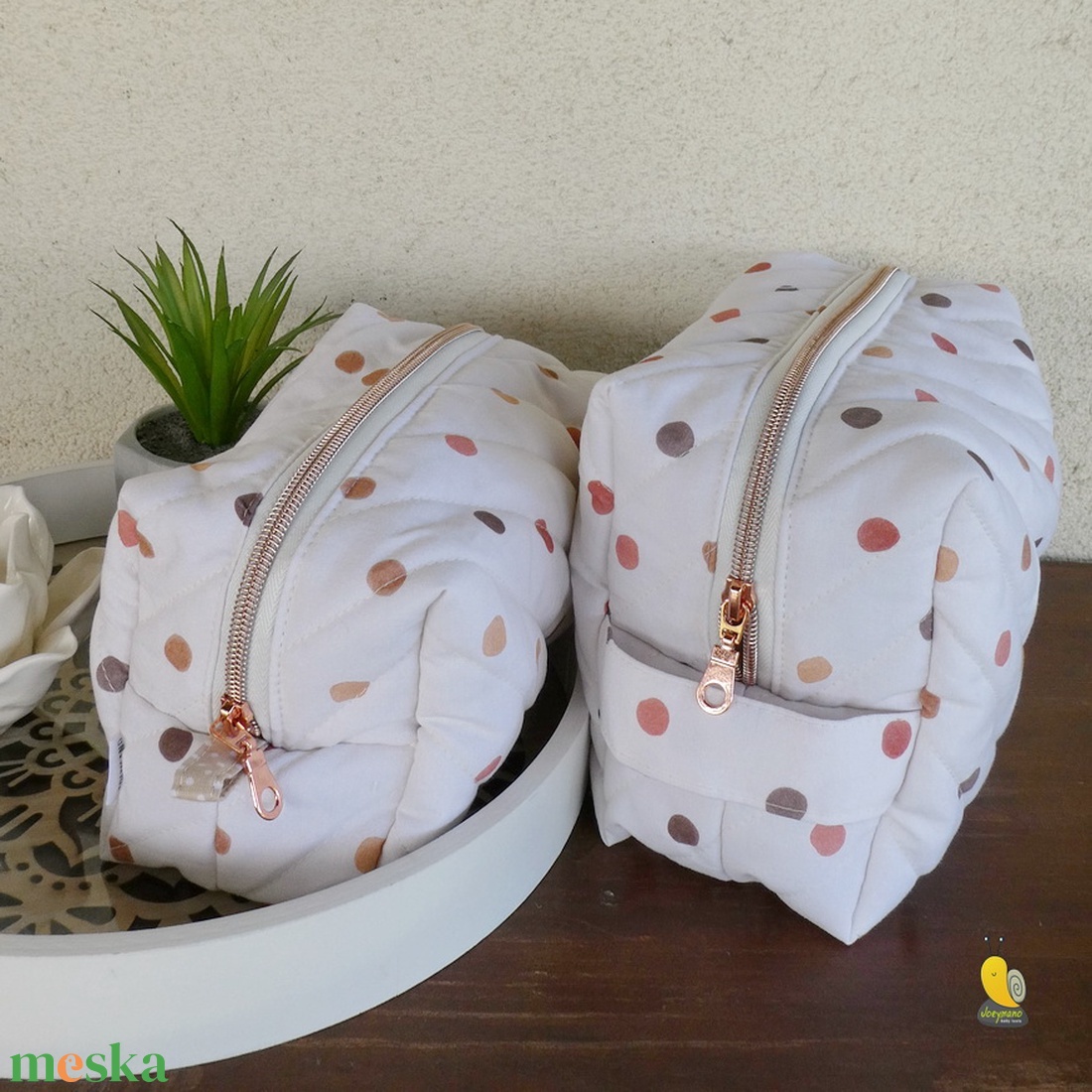 Boxy neszesszer - Polka dots - táska & tok - neszesszer - Meska.hu