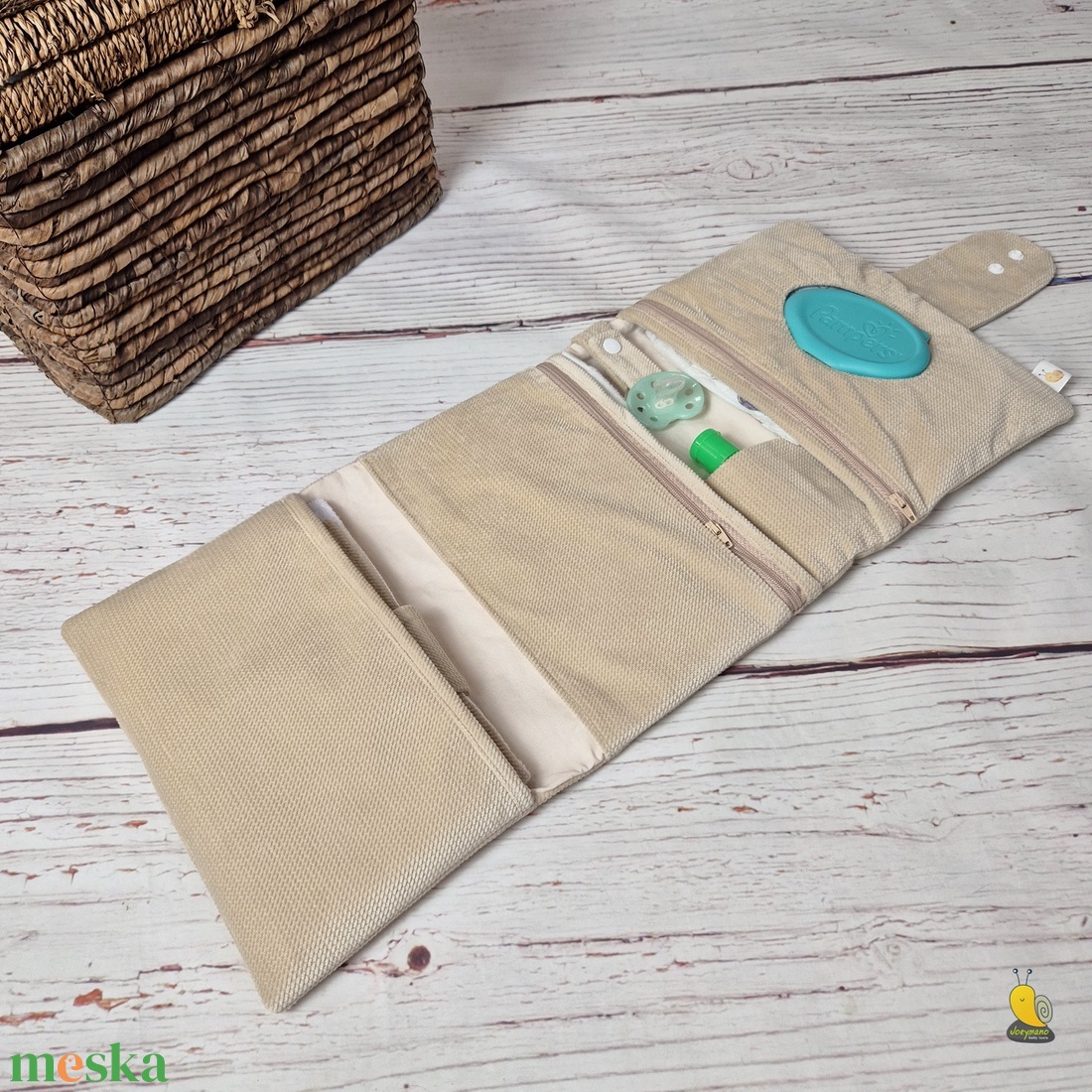 Maxi pelenkatartó táska - Beige bársony - baba - mama - pelenkázó, babafürdető kellékek - pelenkázó neszeszer, pelenkatartó - Meska.hu