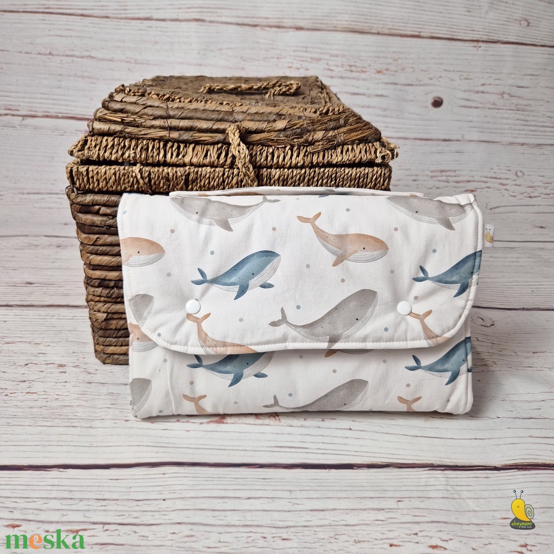 Pelenkázóalátétes pelenkatartó - Bálnák - baba - mama - pelenkázó, babafürdető kellékek - pelenkázó neszeszer, pelenkatartó - Meska.hu