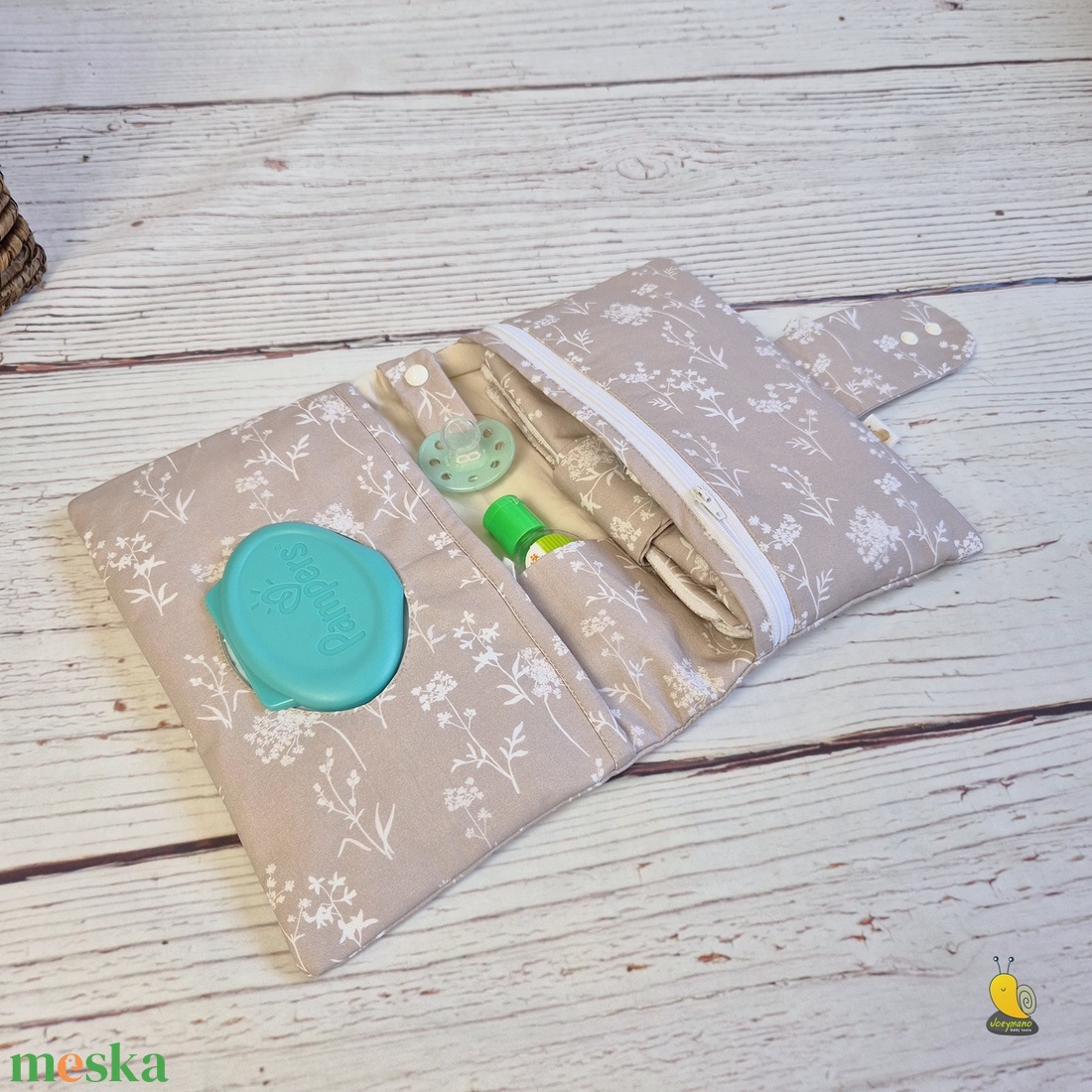 Pelenkázó neszesszer - Mezei virágok - baba - mama - pelenkázó, babafürdető kellékek - pelenkázó neszeszer, pelenkatartó - Meska.hu