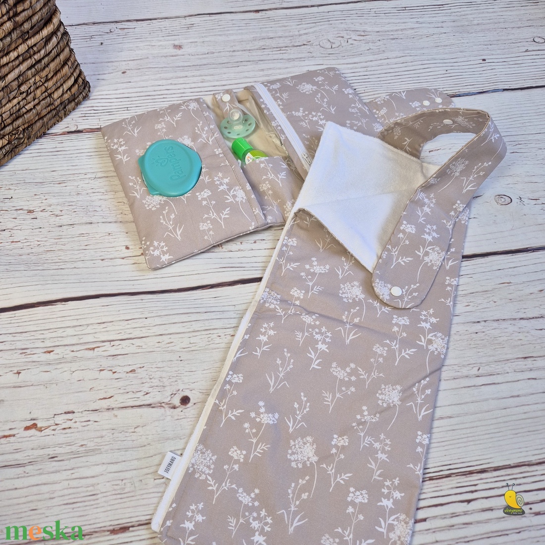 Pelenkázó neszesszer - Mezei virágok - baba - mama - pelenkázó, babafürdető kellékek - pelenkázó neszeszer, pelenkatartó - Meska.hu