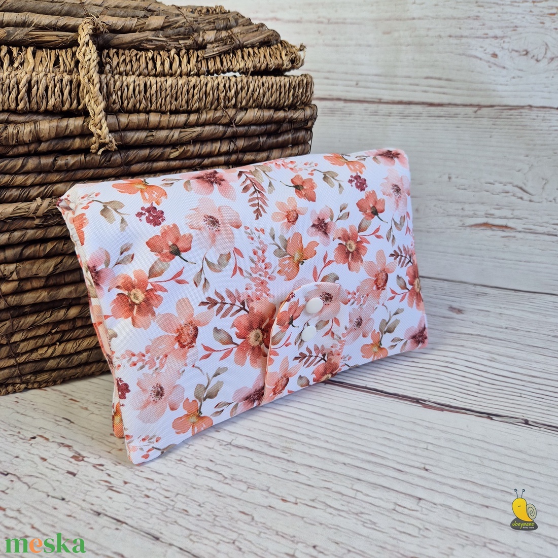 Vízhatlan pelenkázó neszesszer - Virágzás - baba - mama - pelenkázó, babafürdető kellékek - pelenkázó neszeszer, pelenkatartó - Meska.hu