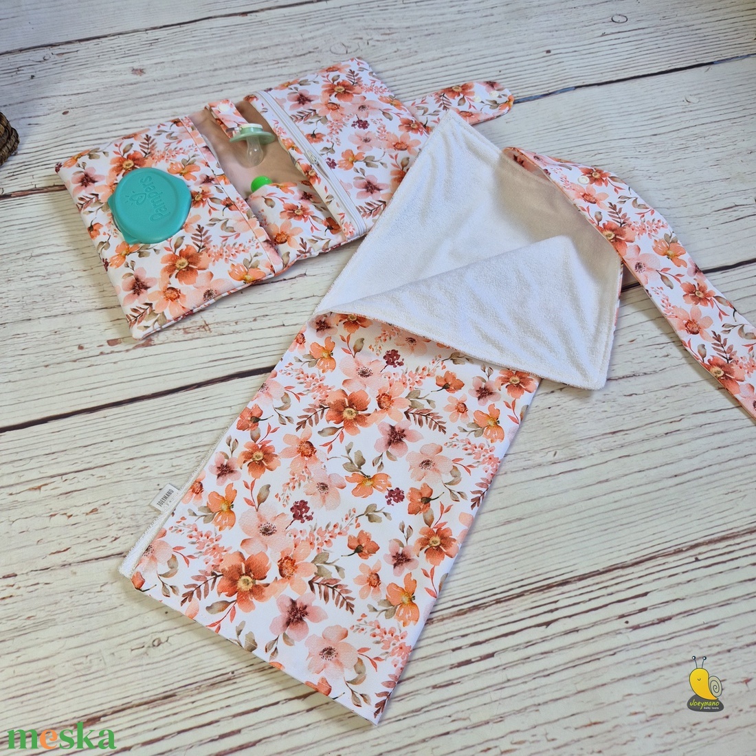 Vízhatlan pelenkázó neszesszer - Virágzás - baba - mama - pelenkázó, babafürdető kellékek - pelenkázó neszeszer, pelenkatartó - Meska.hu