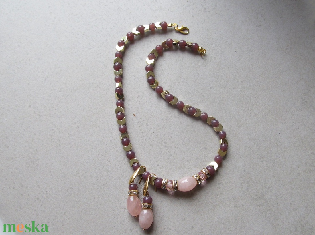 Szeretet fénye  rózsakvarc és arany hematit ékszerszett Kézműves rózsakvarc ékszerszett nőknek - ékszer - ékszerszett - Meska.hu